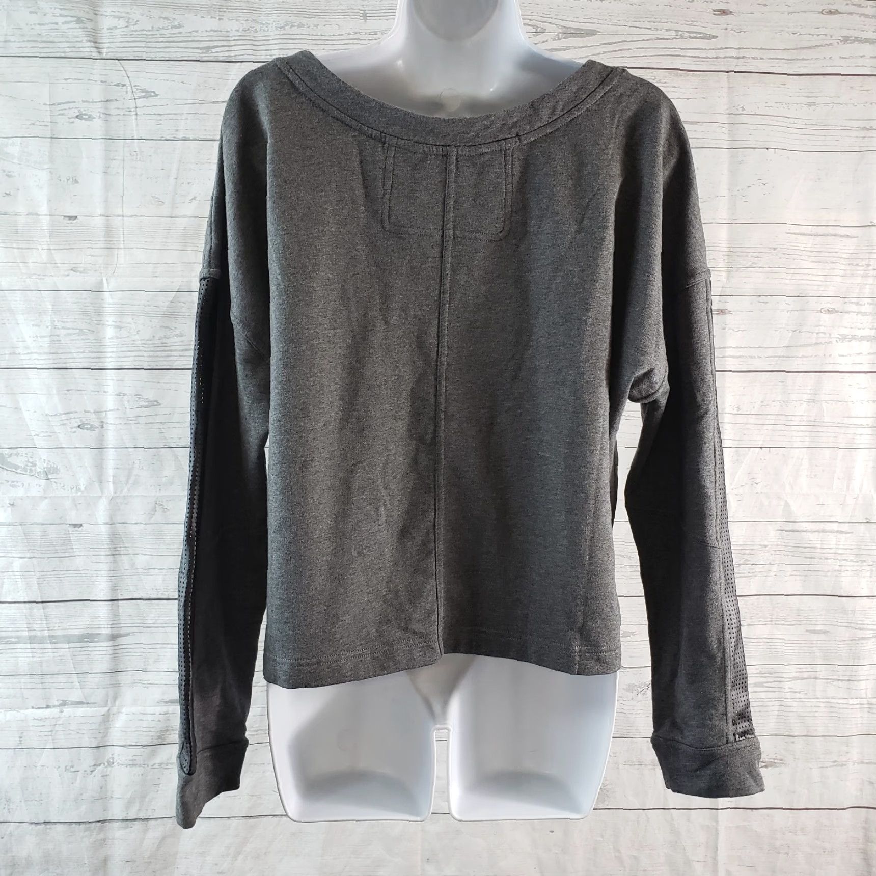 Betsey Johnson VINTAGE Betsey Johnson Womens Cropped Sweatshirt Gray L Pullover Long Sleeve User-friendly? Size L / US 10 / IT 46 - 4 Thumbnail