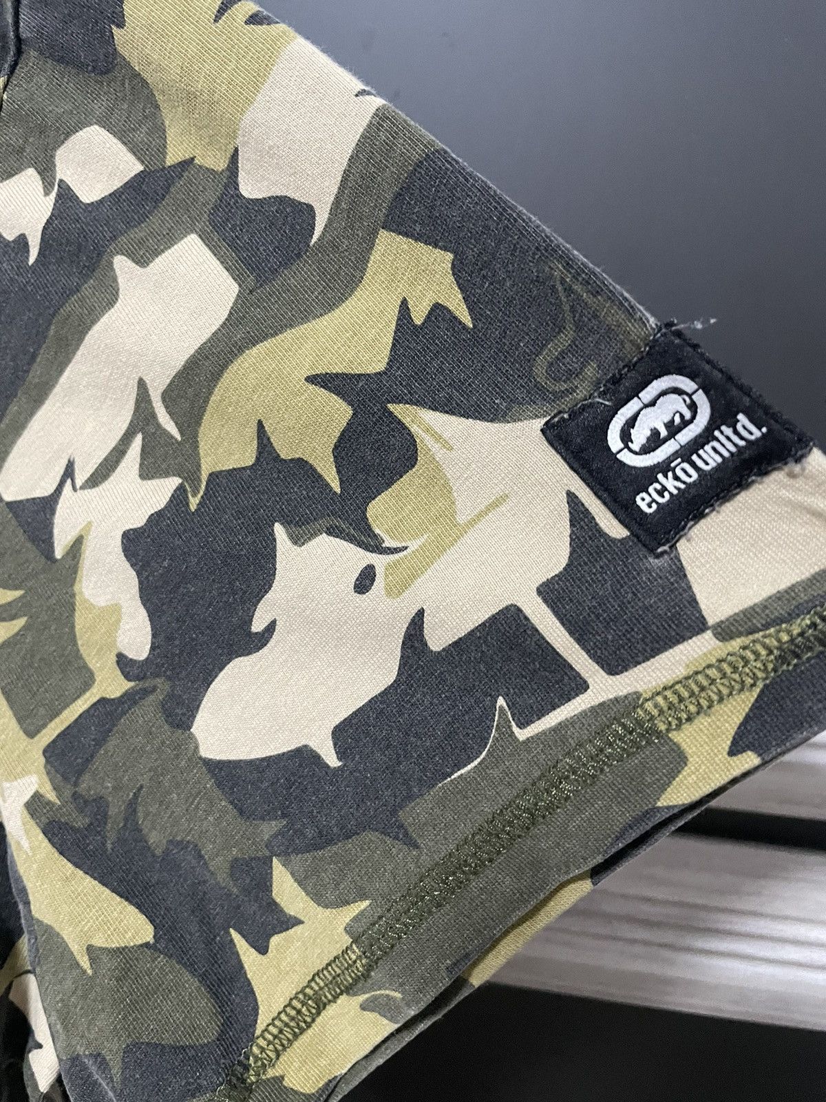 Ecko Unltd. Ecko Unltd. Y2K Camo Rhino Logo Vintage Streetwear Tee L Size US L / EU 52-54 / 3 - 3 Thumbnail