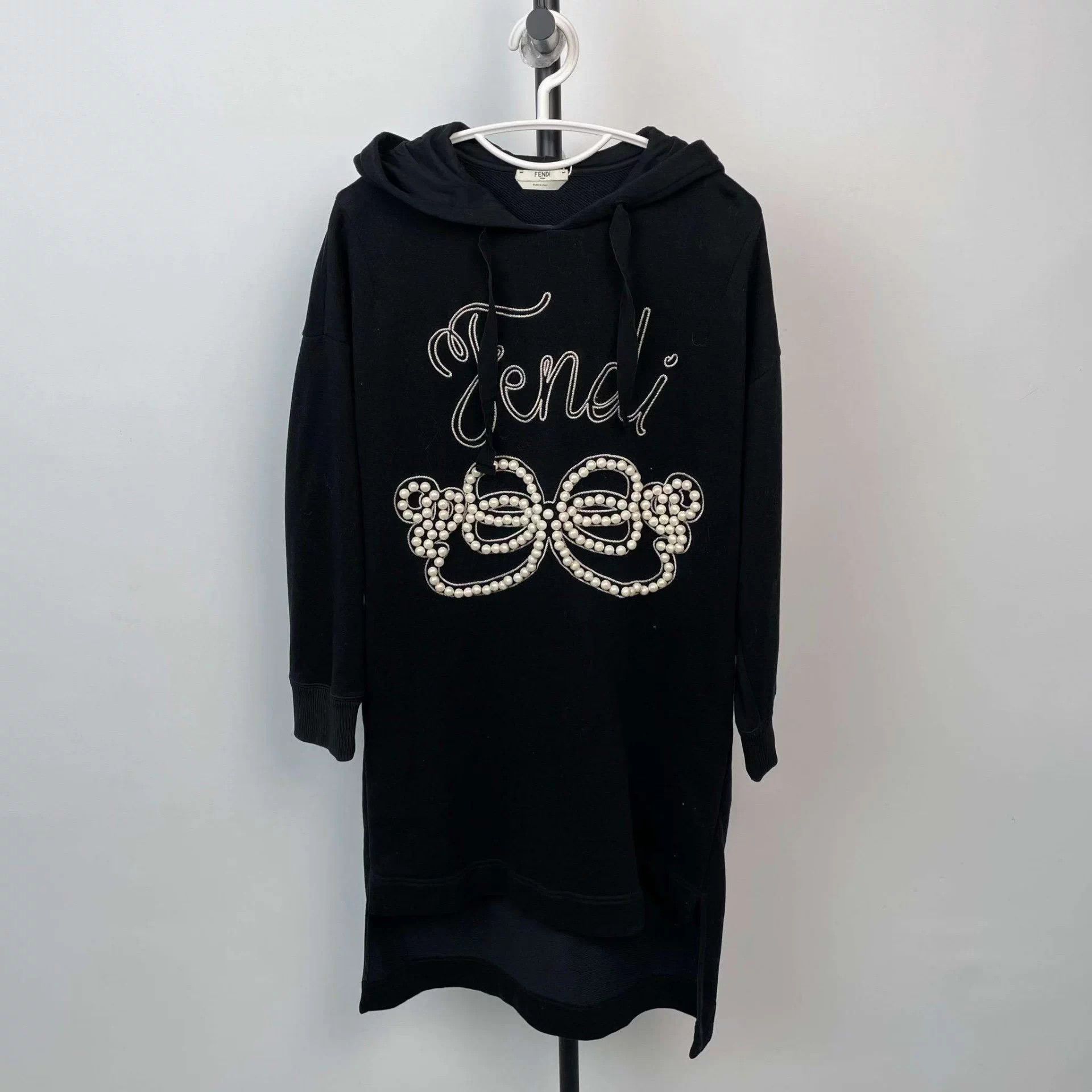 Fendi Fendi cotton beaded long sweatshirt black 175 Size M / US 6-8 / IT 42-44 - 1 Thumbnail