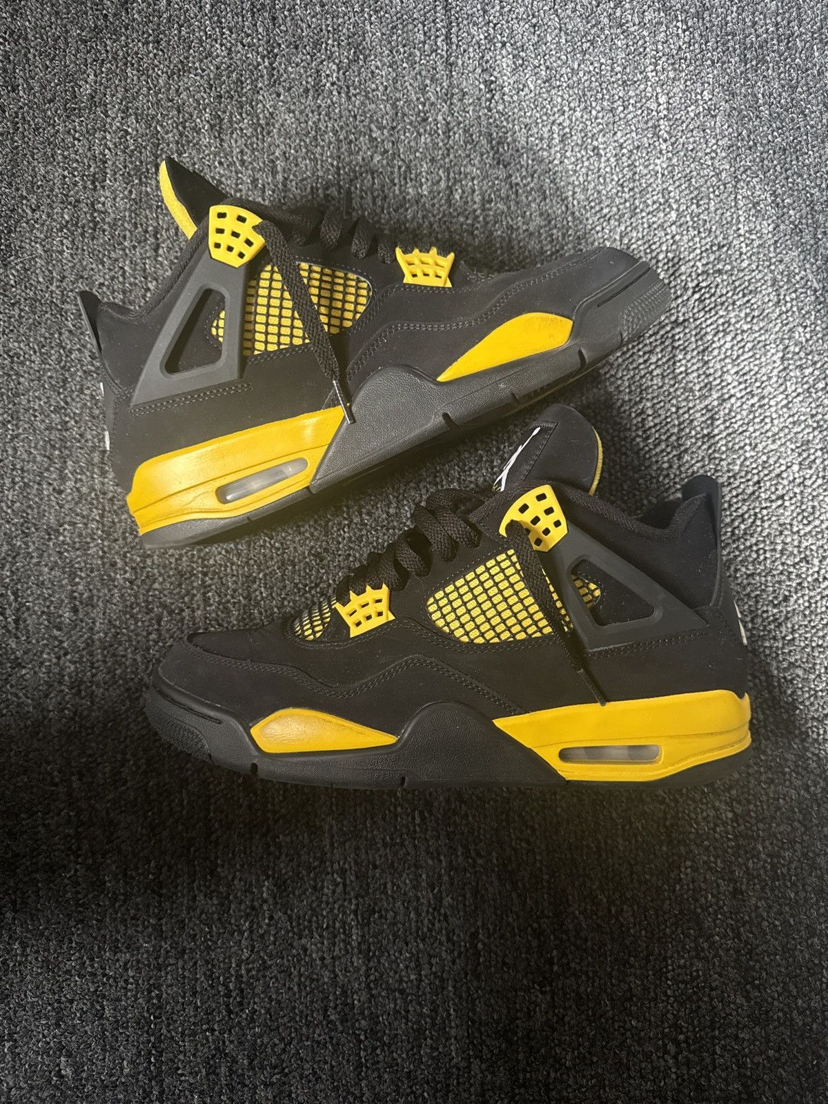Jordan Brand Jordan 4 “Thunder” Size US 9.5 / EU 42-43 - 1 Thumbnail