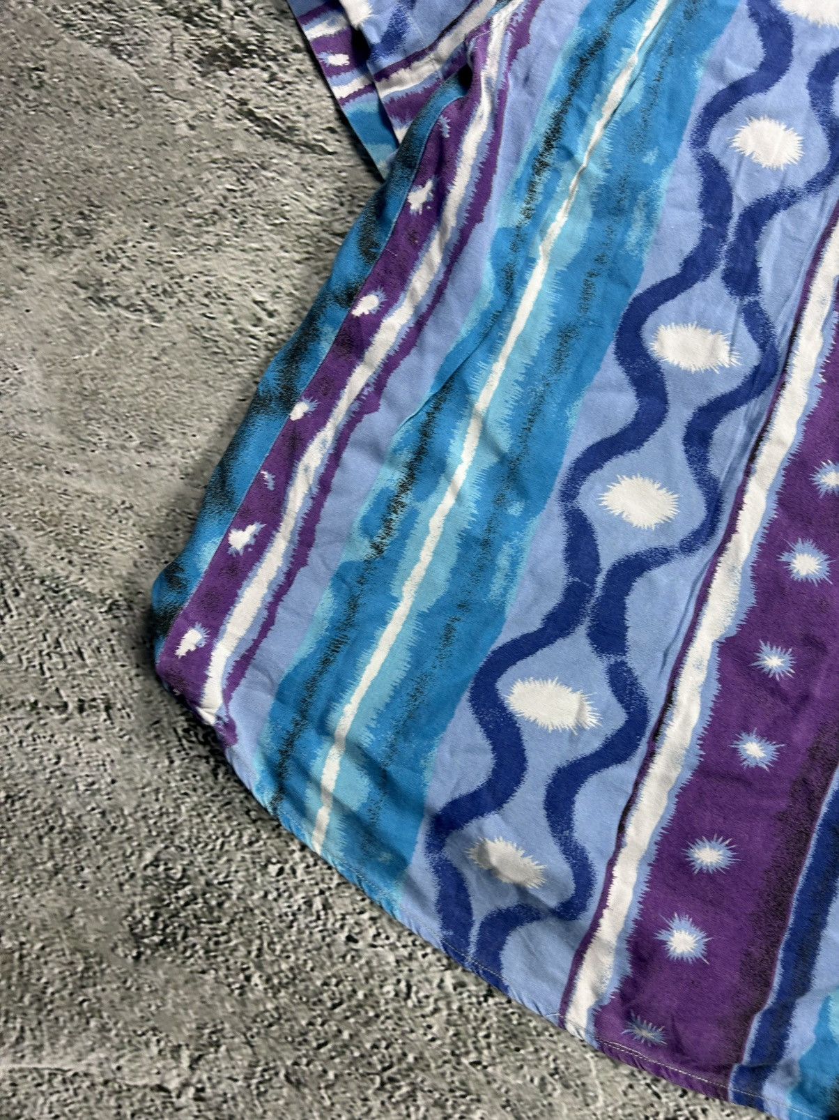 Vintage Hawaiian Shirt abstract vintage blue purple Size US L / EU 52-54 / 3 - 11 Thumbnail