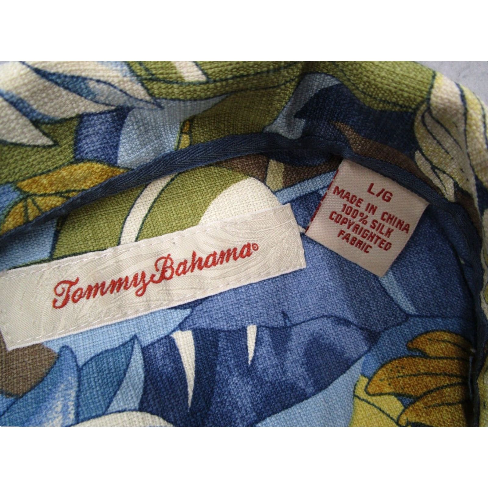Tommy Bahama Tommy Bahama Mens Large Blue Silk Floral Short Sleeve Hawaiian Button Up Shirt Size US L / EU 52-54 / 3 - 3 Thumbnail