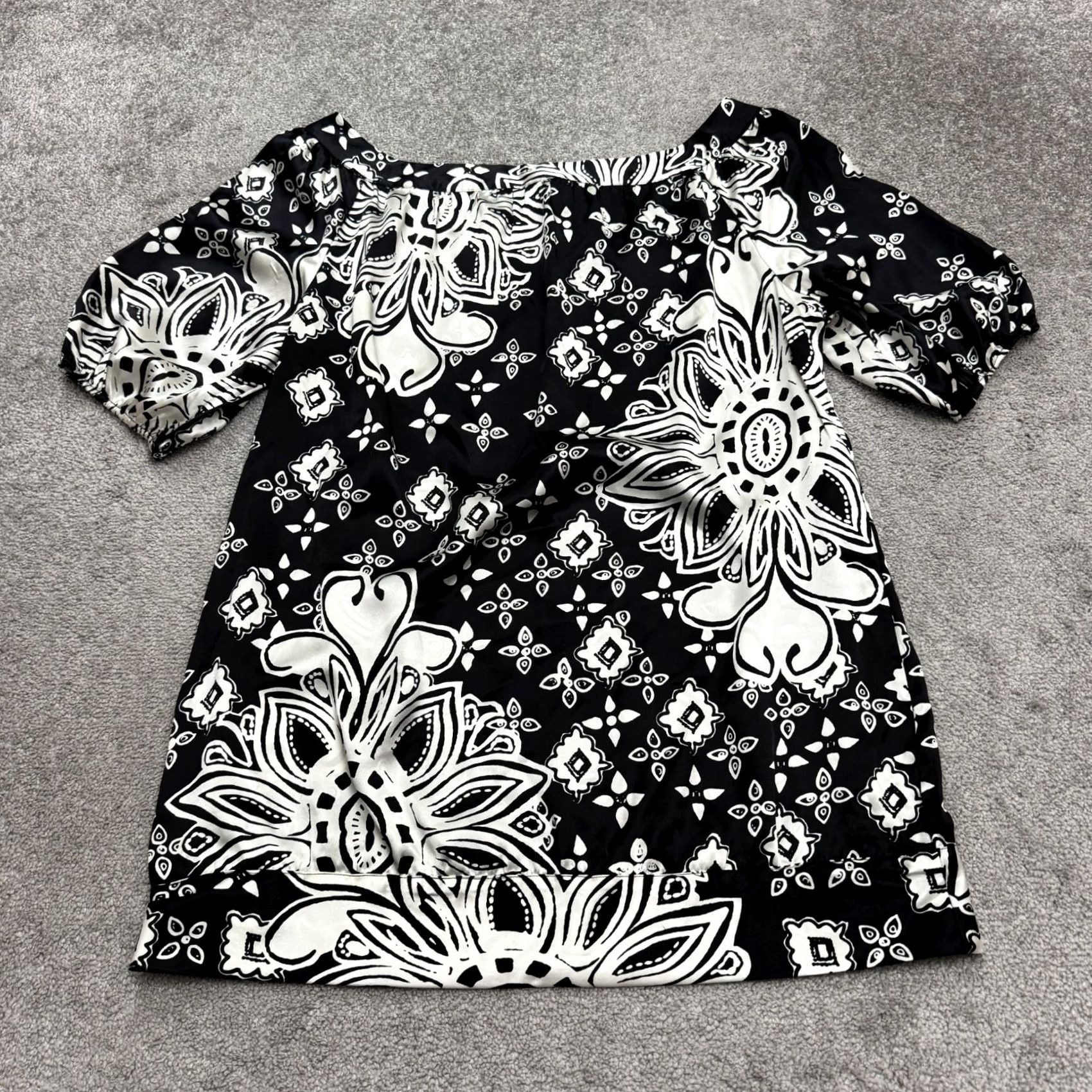 White House Black Market White House Black Market Silk Tunic Blouse Women XL Black White Floral Boat Neck Shirt Adult XL Black Floral Bohemian Designer Womens Size XL / US 12-14 / IT 48-50 - 2 Thumbnail