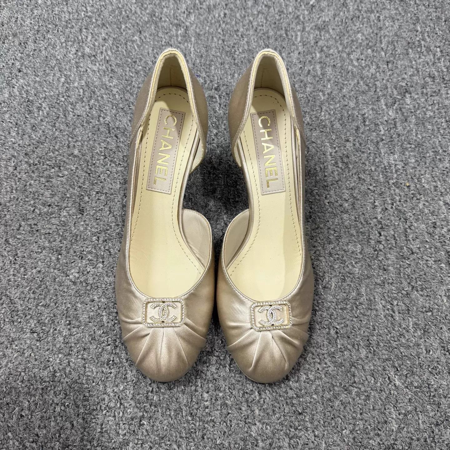 Chanel Chanel Satin High Heels Unworn 35.5 Size US 5 / IT 35 - 3 Thumbnail