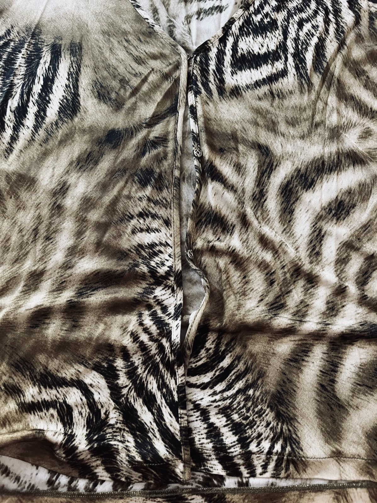 Cavalli Class Roberto Cavalli Printed safari blouse & Diagonal Skirt Size M / US 6-8 / IT 42-44 - 3 Thumbnail