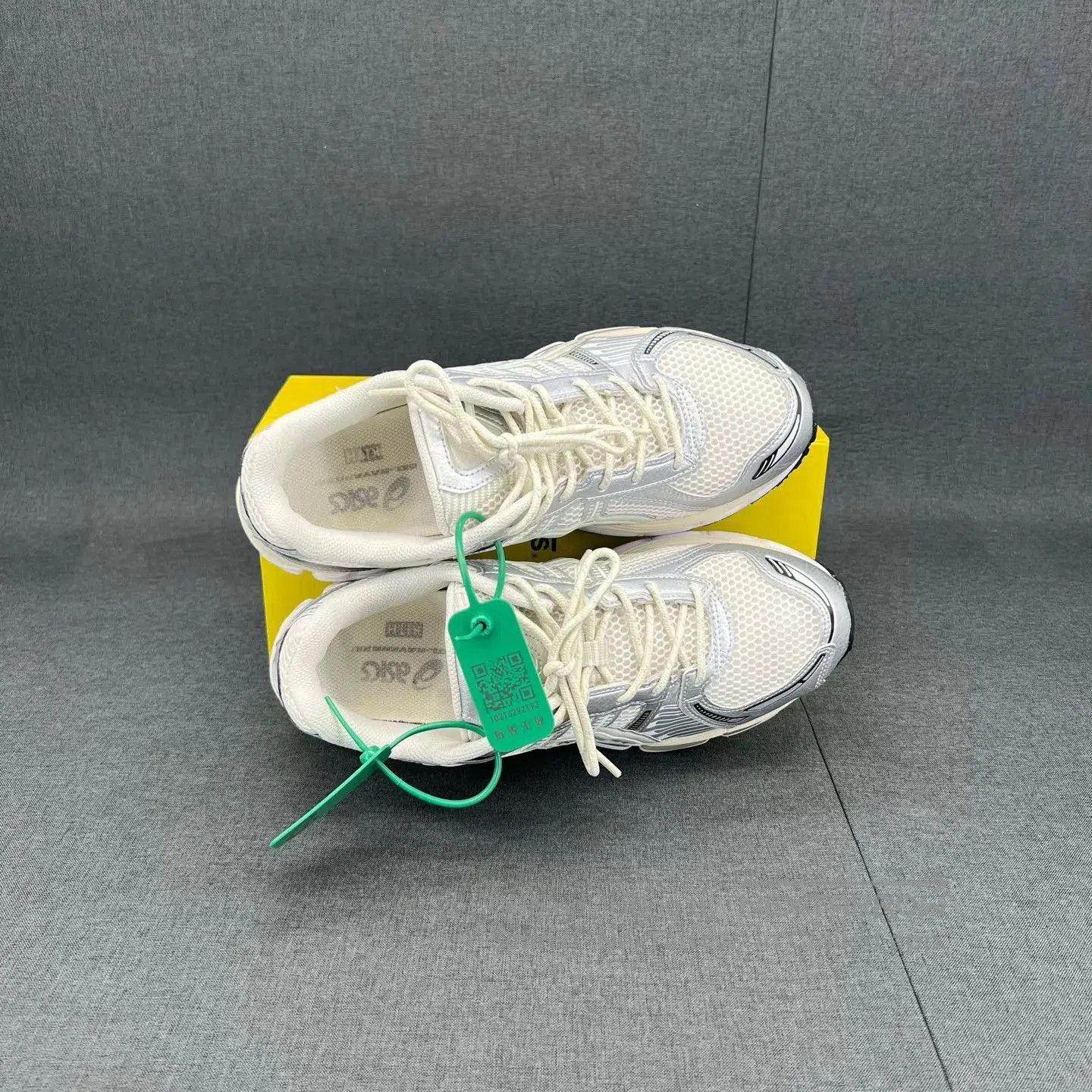 Asics Multi Color Athletic Sneakers Size 10.5. Size US 10.5 / EU 43-44 - 8 Thumbnail