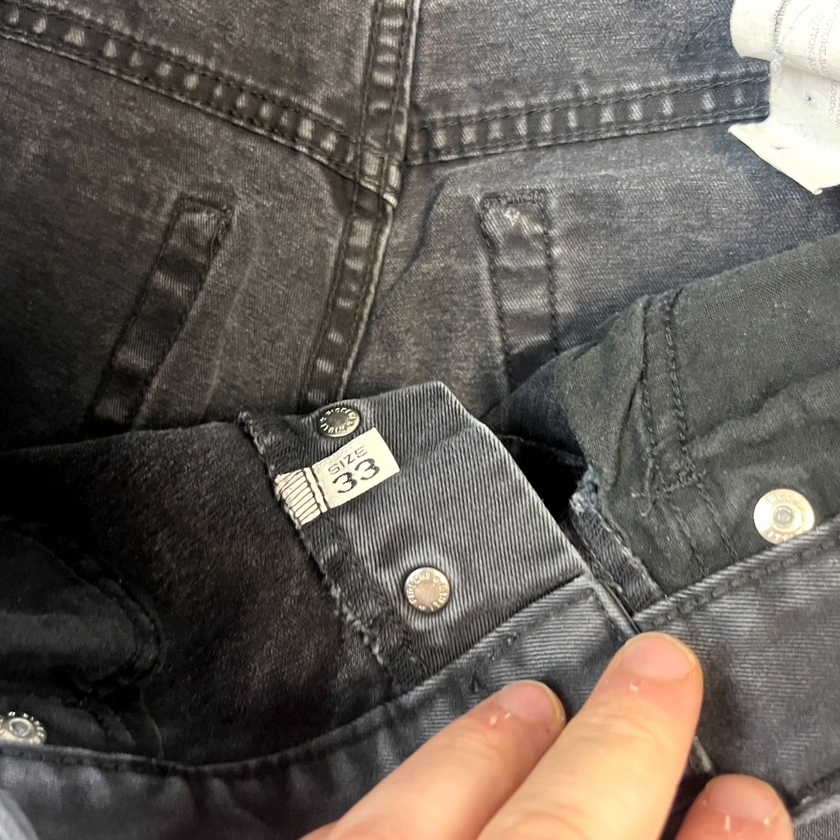 Vintage VINTAGE Armani Jeans Jeans Regular 31 32 Dark Grey Armani Jeans Mens Straight 5-Pocket Denim Jeans Size US 31 - 7 Thumbnail