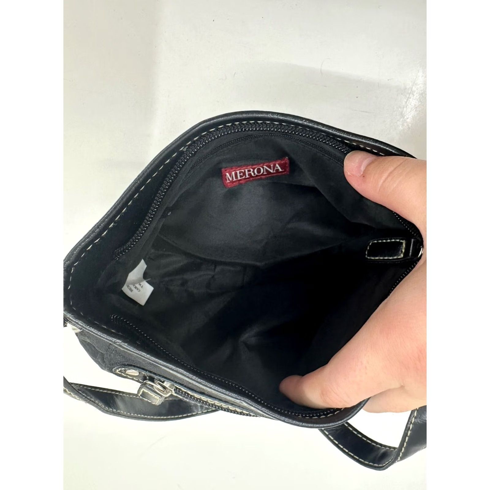 Merona Merona Womens Purse Black Shoulder Bag Zip Little Bag Bag, Shoulder, Black, Women, Medium, Casual, Travel, Workwear, Vintage No, 2010s? Size ONE SIZE - 2 Thumbnail