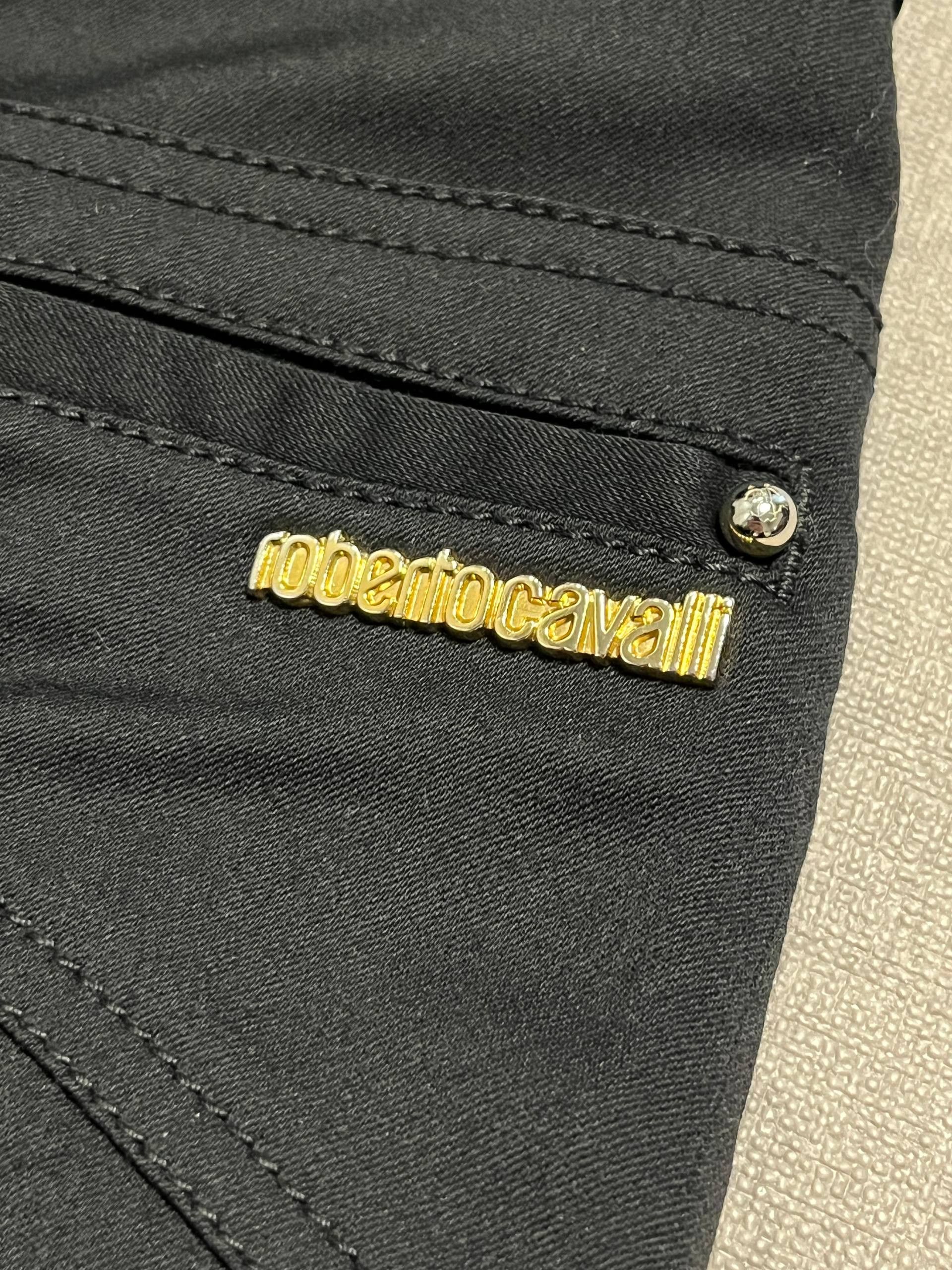 Roberto Cavalli Roberto Cavalli Women`s Black Logo Skirt Vintage Just Sz 40 Size 27" / US 4 / IT 40 - 3 Thumbnail