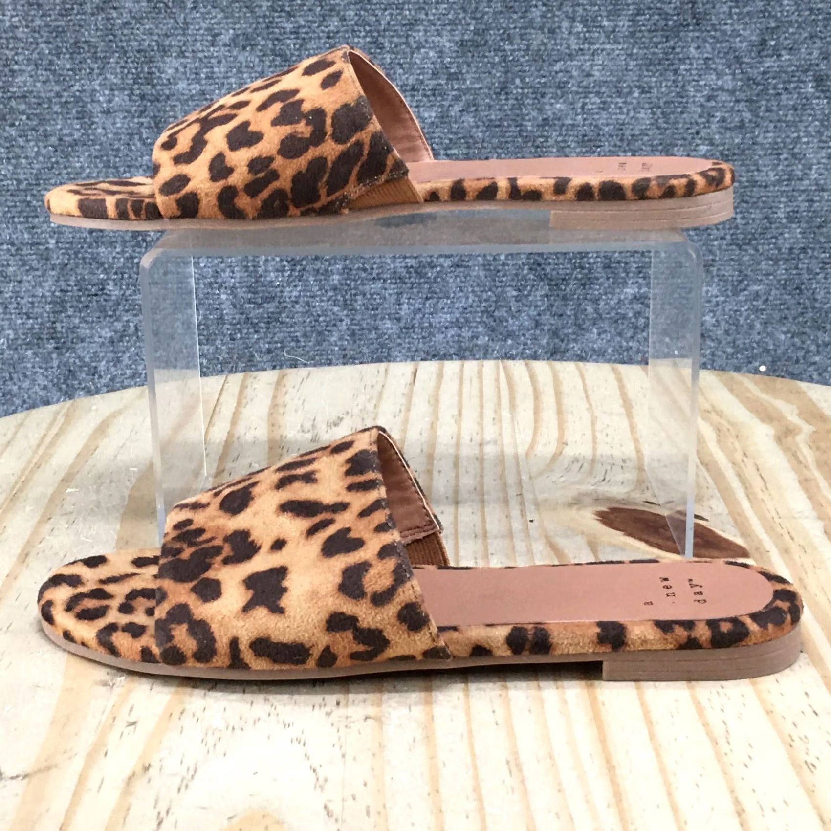 Vintage A New Day Sandals Womens 6 Slide Brown Cheetah Print Slip On Open Toe Flats NEW - Mens Womens Girls Boys Size US 6 / IT 36 - 2 Thumbnail