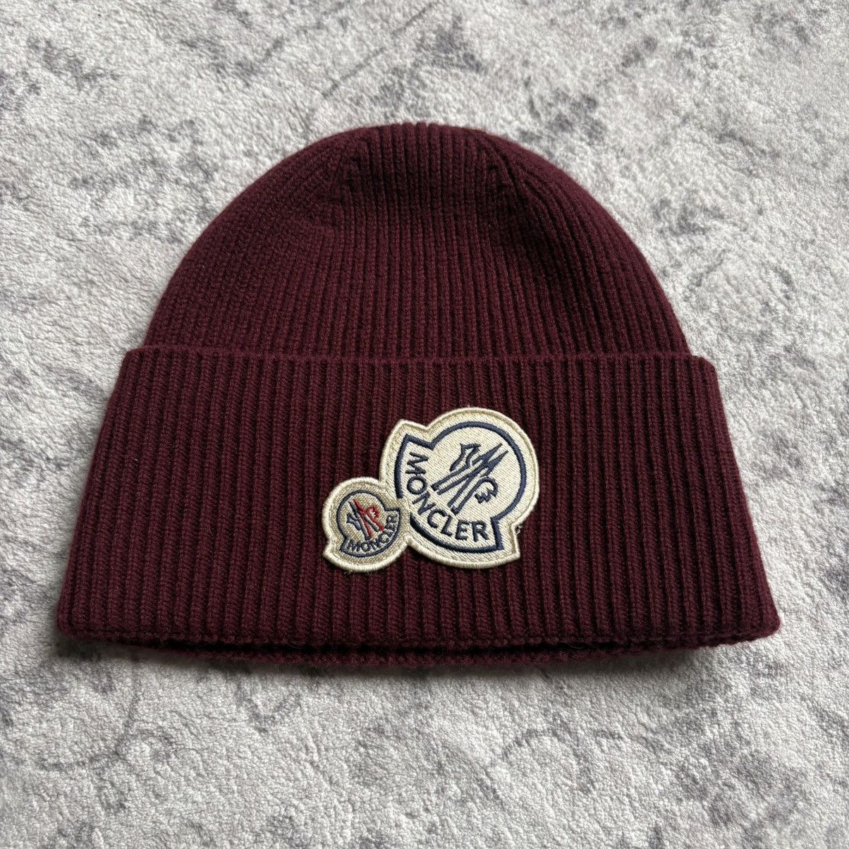 Moncler Moncler Berreto Tricot Double Logo Patch Beanie Burgundy Size ONE SIZE - 1 Thumbnail