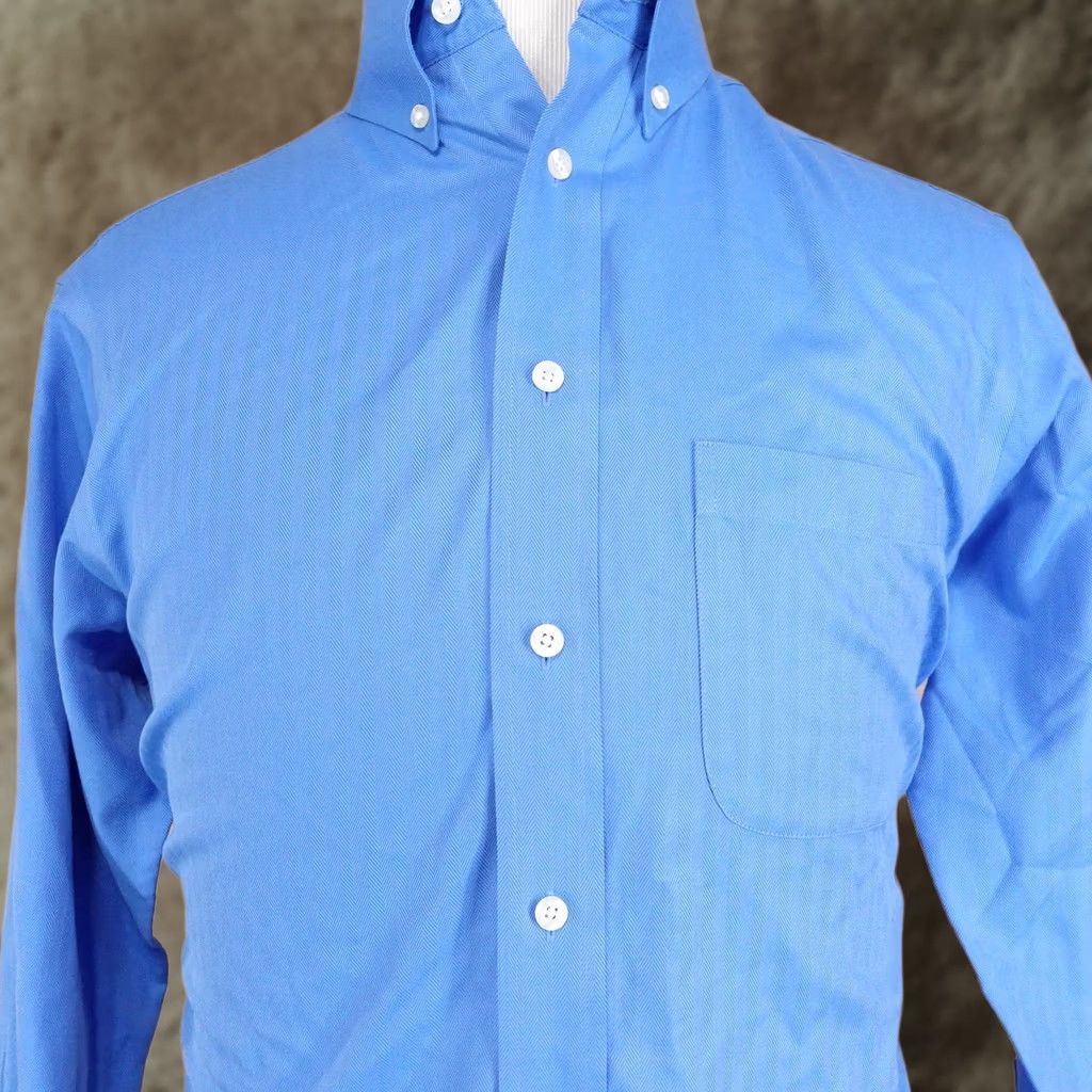 Roundtree & Yorke Roundtree & Yorke Travel Smart Shirt M Blue Herringbone  Long Sleeve Button-Up Mens | Grailed