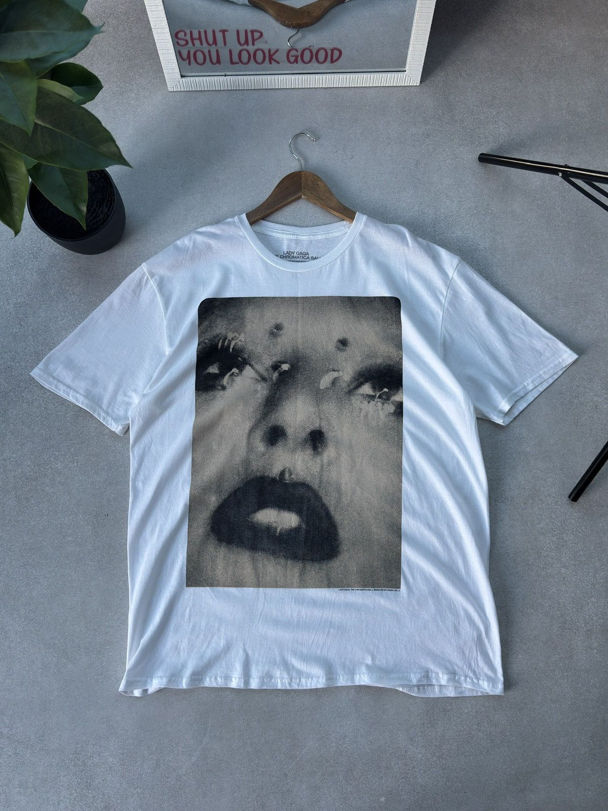 Band Tees LADY GAGA THE CHROMATICA BALL TOUR 2022 T-SHIRT OFFICIAL Xl Size US M / EU 48-50 / 2 - 1 Thumbnail