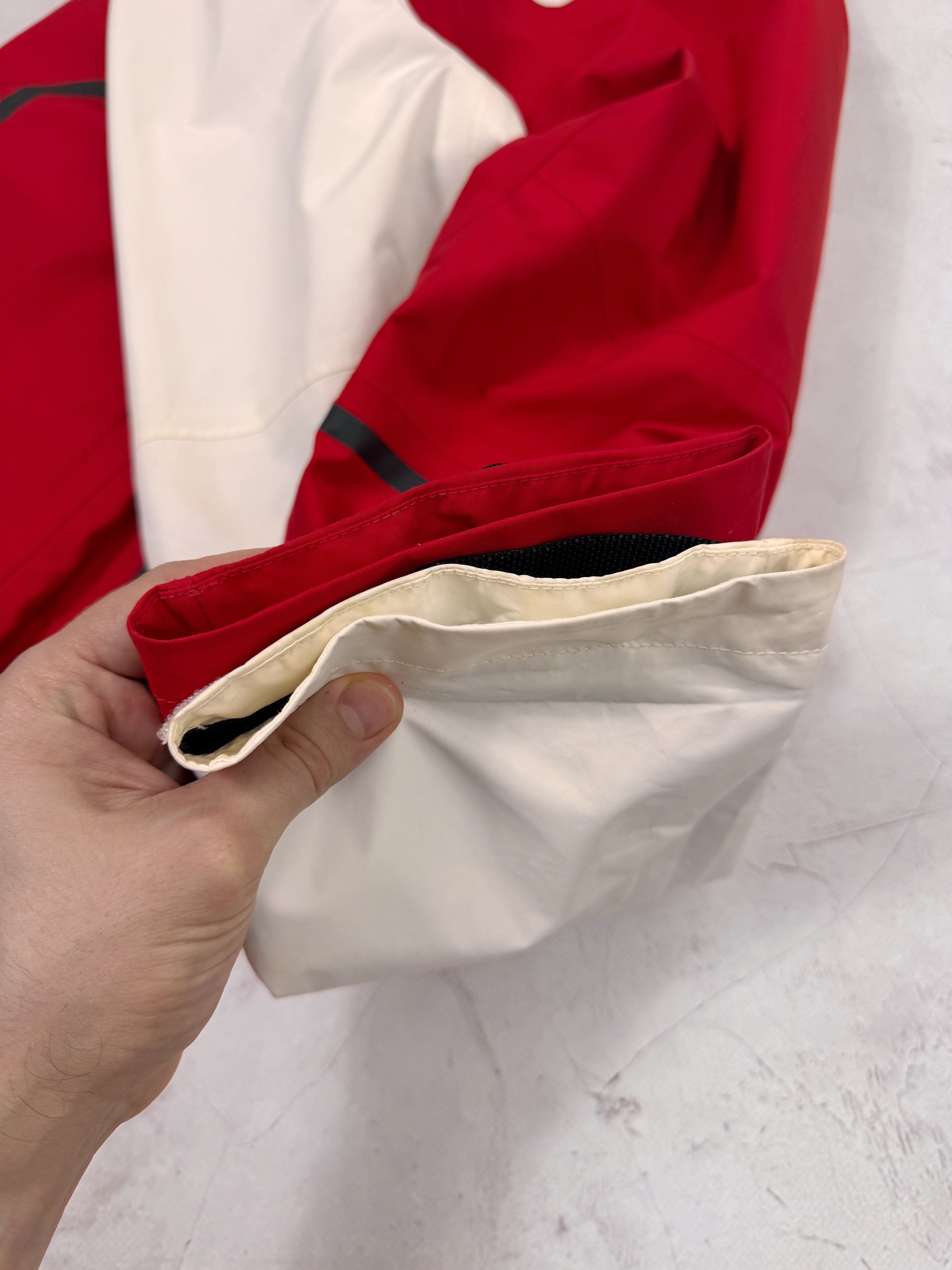 Ferrari × Puma Puma & Ferrari Racing Gore-Tex Jacket Scuderia de Adamich Size US M / EU 48-50 / 2 - 15 Thumbnail