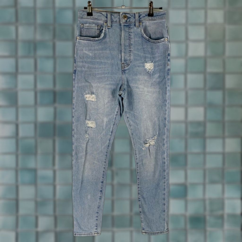 Forever 21 Forever 21 Womens Jeans Distressed Tapered Denim Blue High Rise 27 Regular 5-Pocket Womens Jeans Blue Size 27" / US 4 / IT 40 - 1 Thumbnail