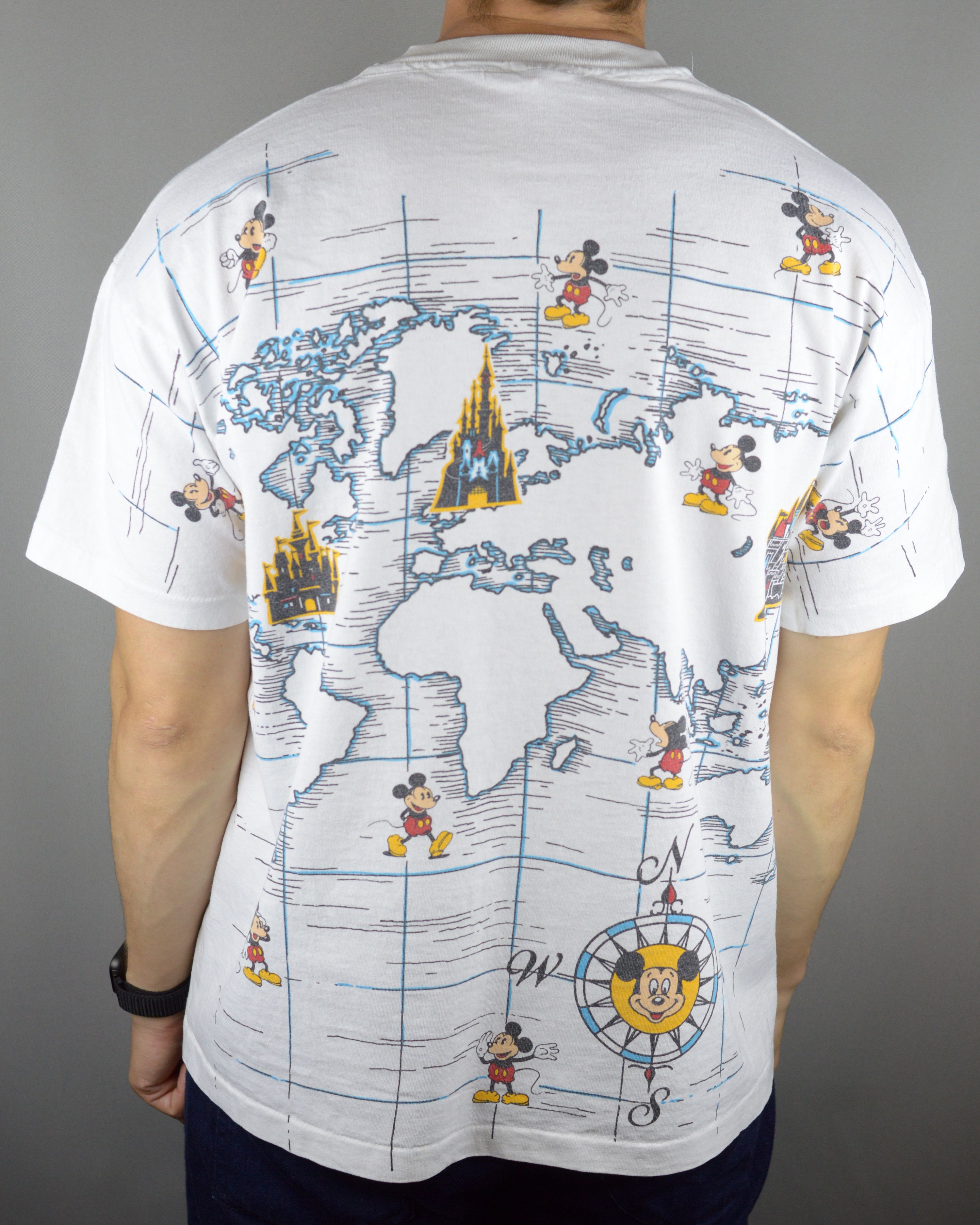 Disney × Vintage Vintage Disney Disneyland all over print 90s t shirt Size US L / EU 52-54 / 3 - 2 Thumbnail