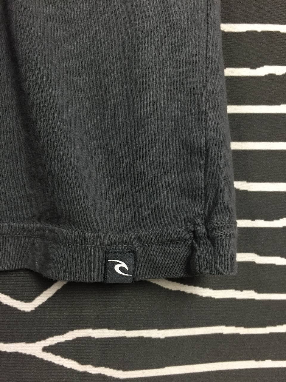 Rip Curl × Vintage Rip Curl The Ultimate Surfing Company Big Logo Tee Size US L / EU 52-54 / 3 - 5 Thumbnail