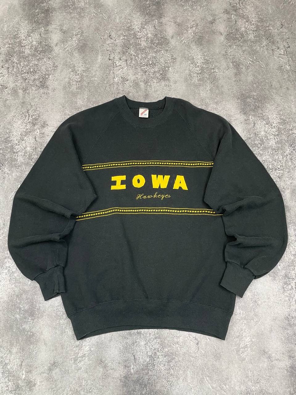 Other Iowa Hawkeyes Men Crewneck Sweatshirt Black Vintage Style Size US XL / EU 56 / 4 - 1 Thumbnail