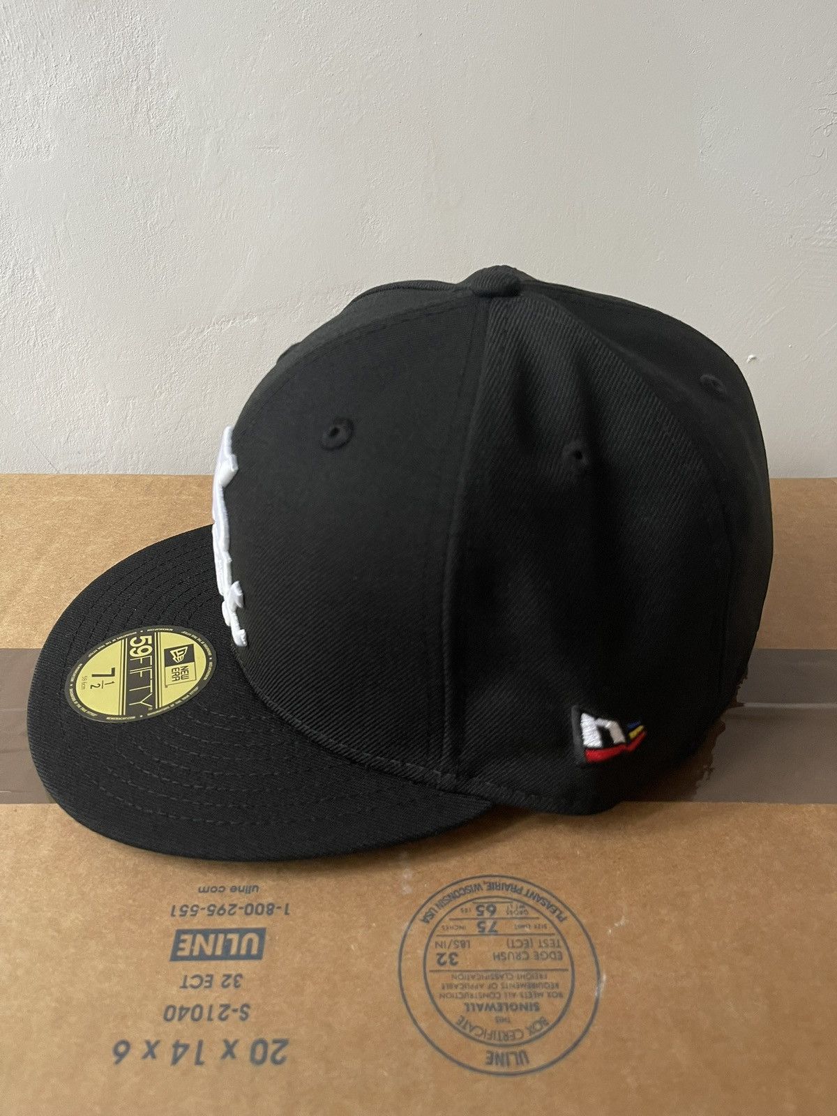 Joe Freshgoods × MLB × New Era JFG x New Era Chicago White Sox 59FIFTY Fitted hat 7 1/2 Size ONE SIZE - 2 Thumbnail