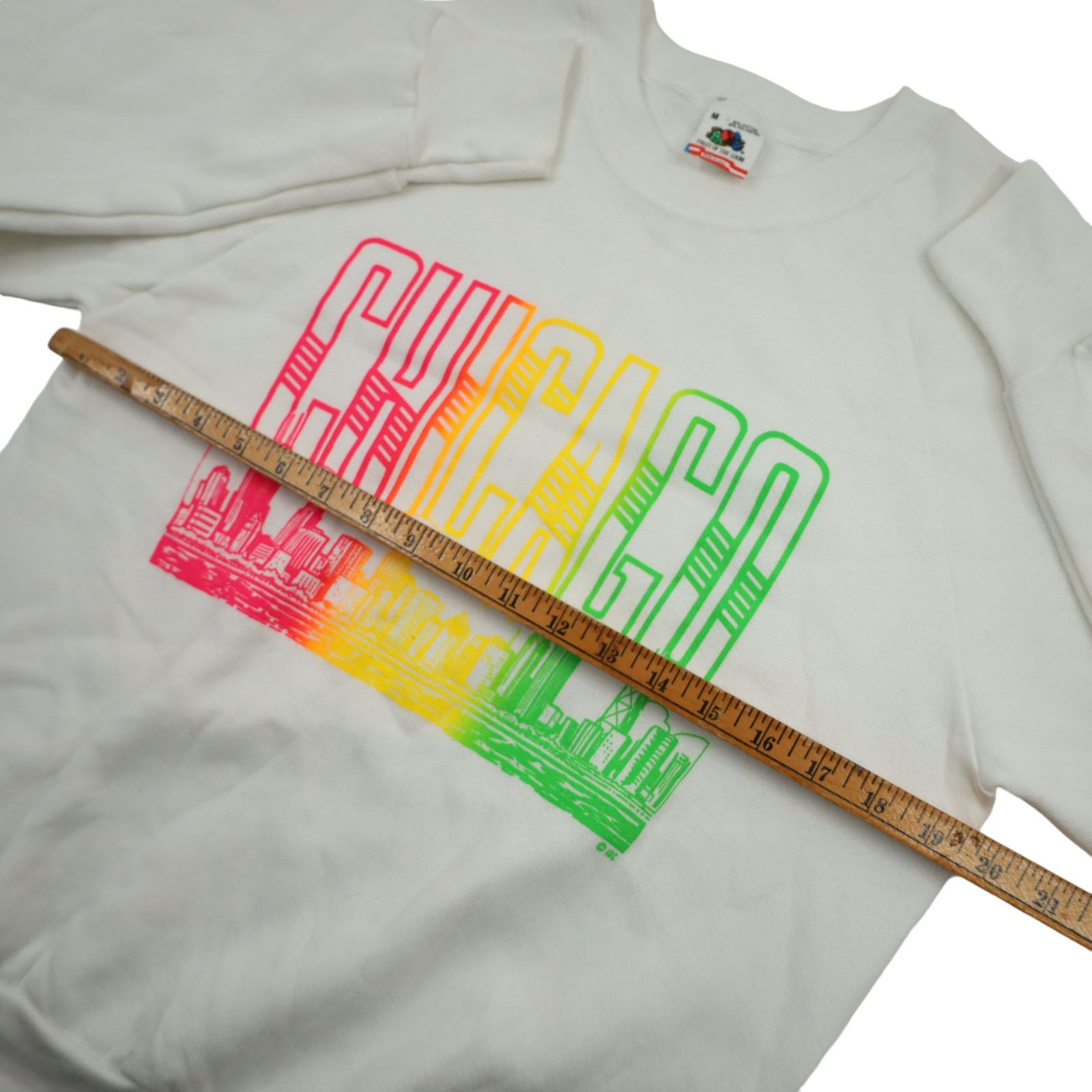Fruit Of The Loom × Vintage Vintage Chicago Rainbow Spellout Graphic Sweatshirt Size US M / EU 48-50 / 2 - 5 Thumbnail