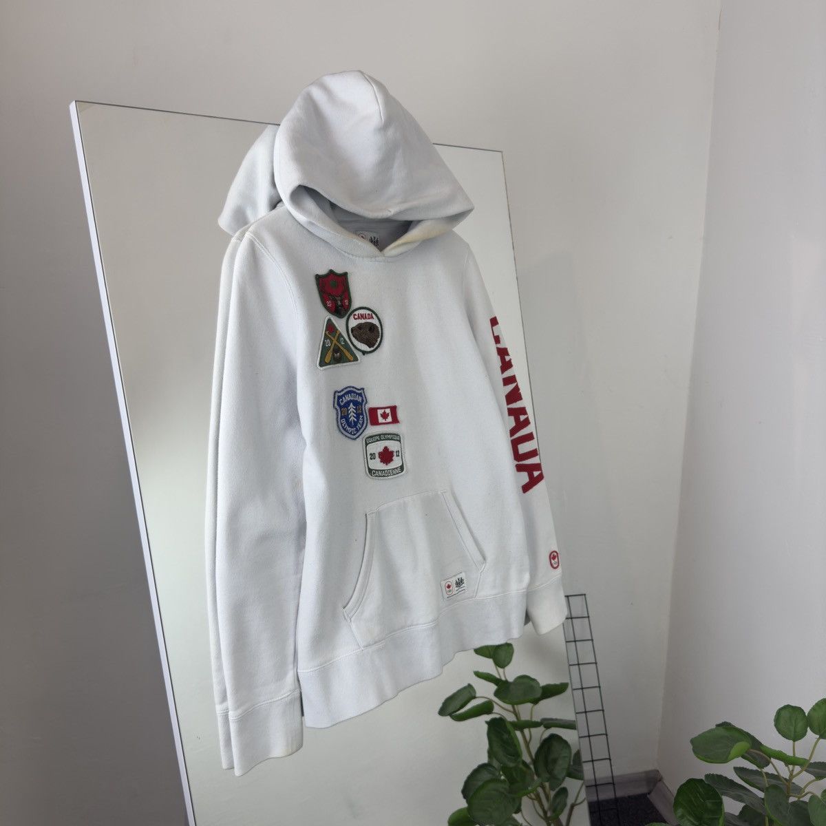 Vintage Hoodie Canada Vintage Y2K Style Size S / US 4 / IT 40 - 1 Thumbnail