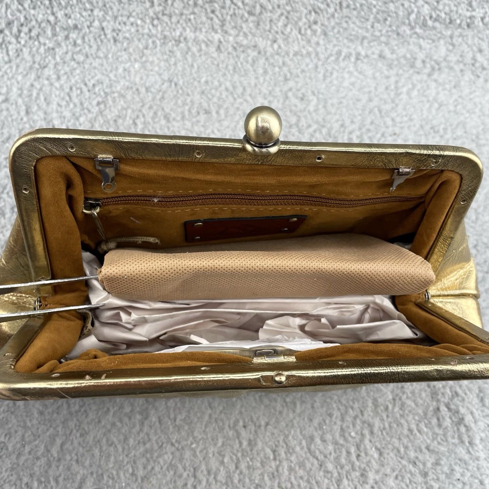 Patricia Nash VINTAGE Patricia Nash Cross Body Bag Purse Distresseed Metallic Leather Antique Gold Size ONE SIZE - 4 Thumbnail