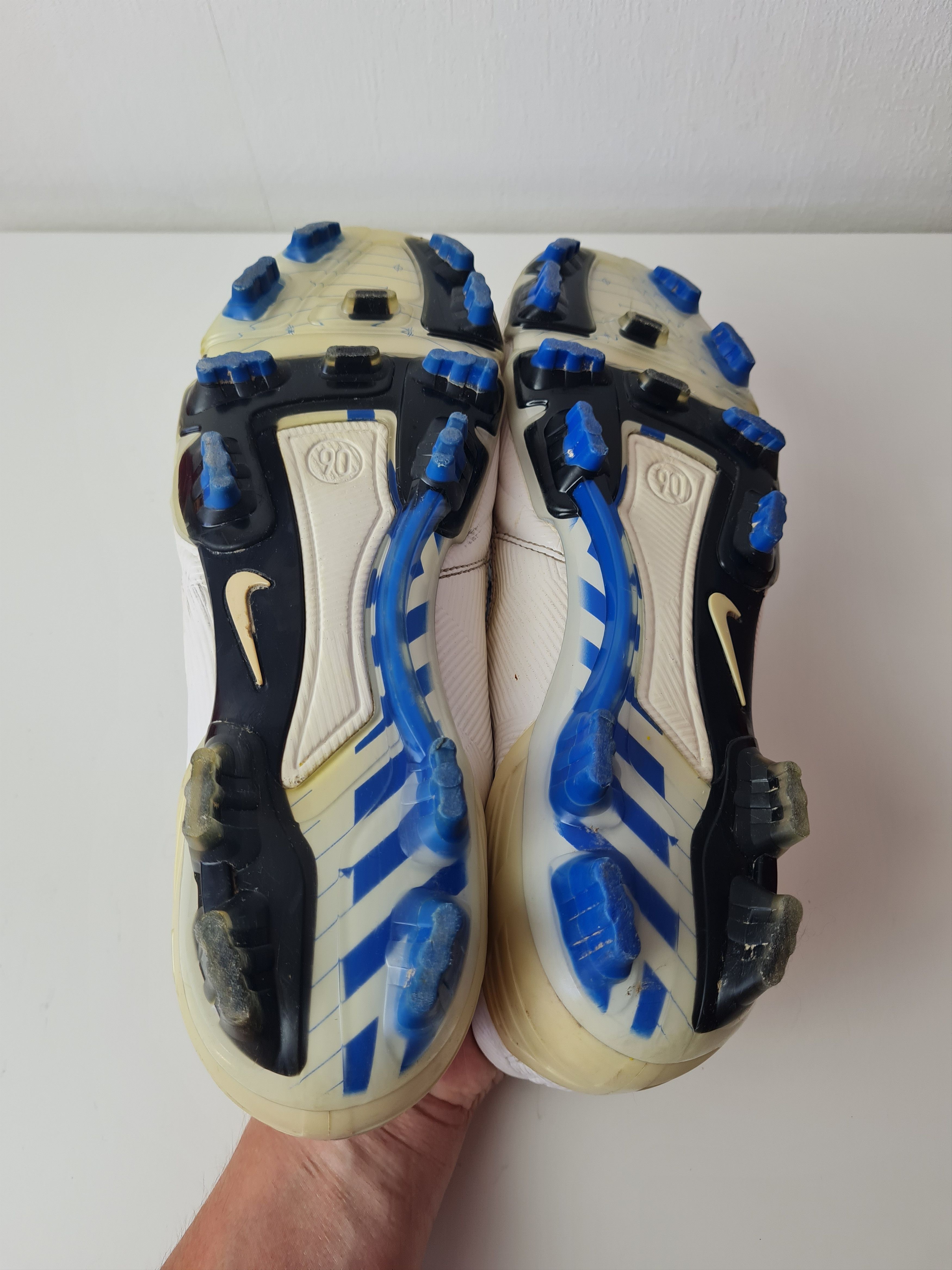 Nike Cleats Nike Total 90 Shoot II FG White/Blue Y3 318793-104 Size US 10.5 / EU 43-44 - 7 Thumbnail