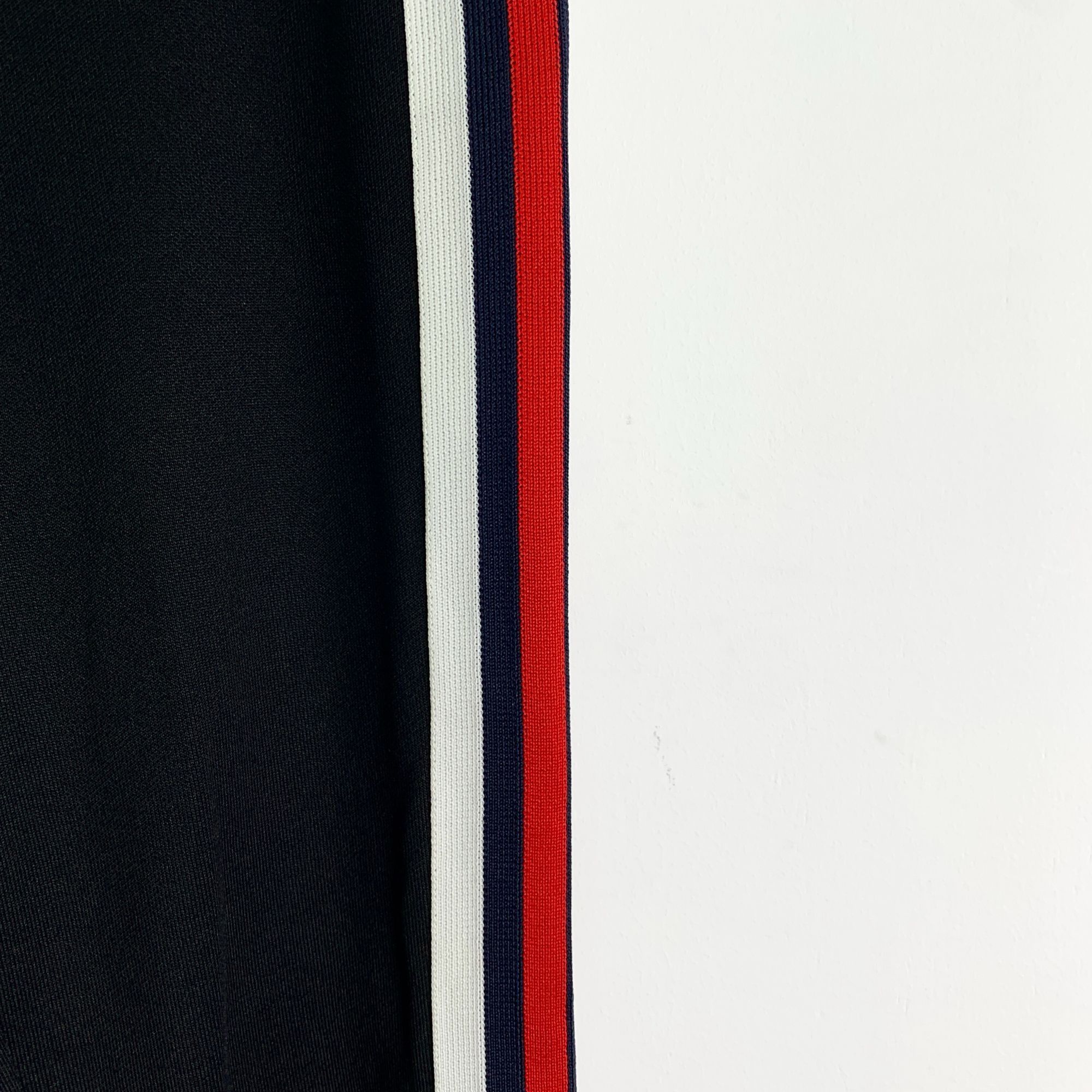 Gucci Gucci Black Side Striped Casual Pants With Red & White Strip Size 34" / US 12 / IT 48 - 6 Thumbnail