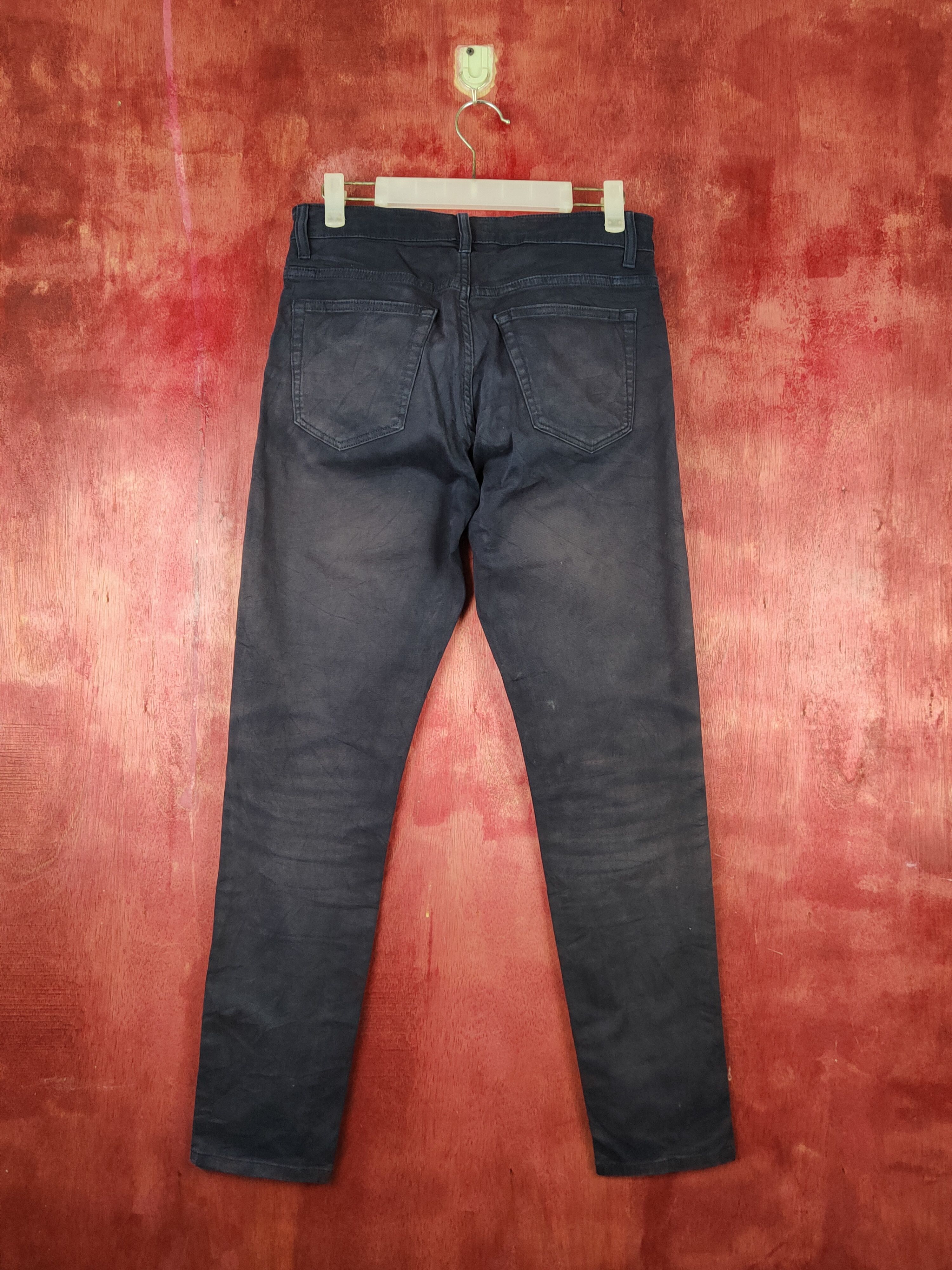 Japanese Brand Uniqlo Dark Blue faded Multipocket Soft Jeans #S1409 Size US 29 - 7 Thumbnail