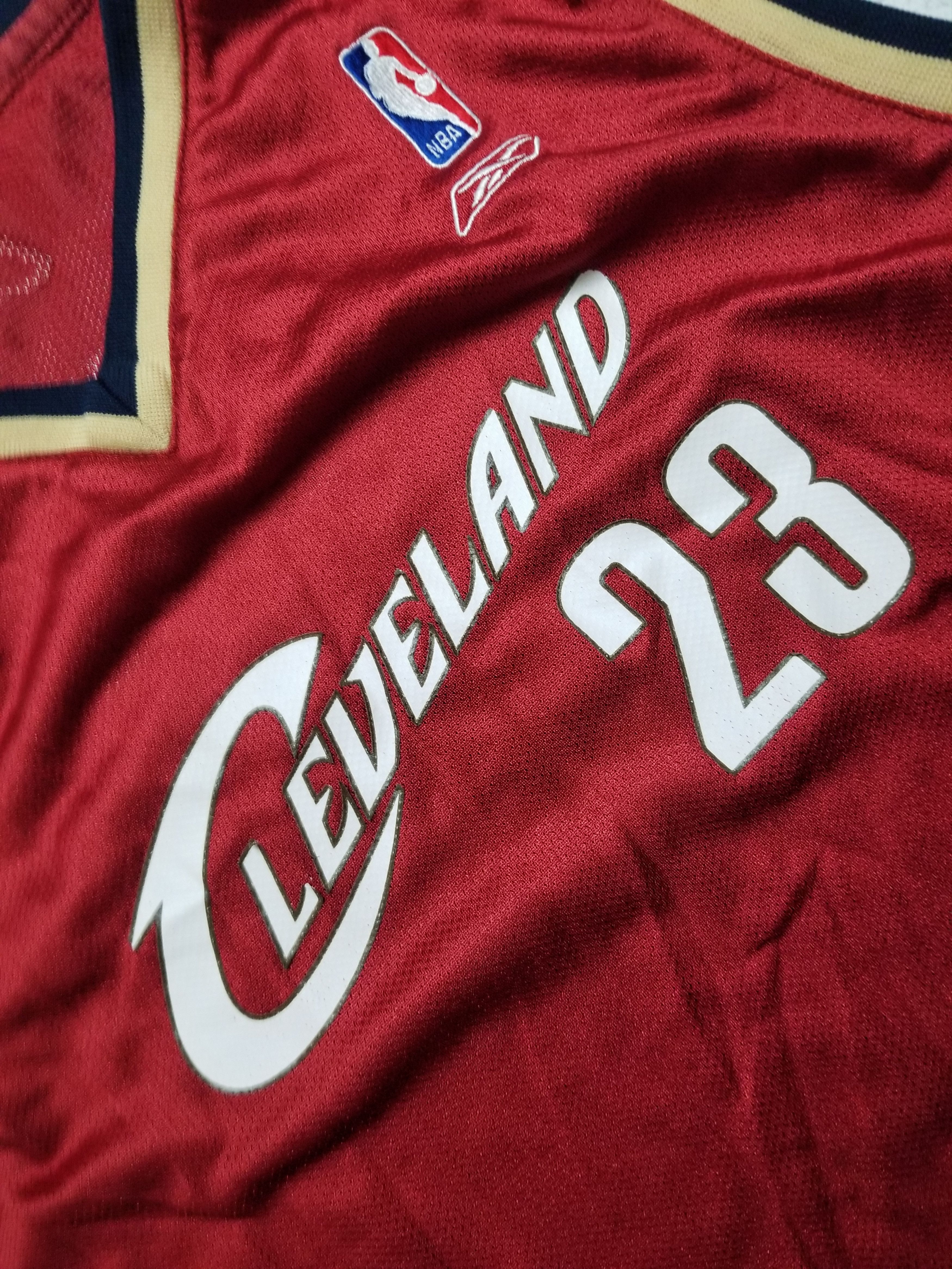Reebok VTG Lebron James Cleveland Cavaliers NBA Jersey Youth XL Size US XS / EU 42 / 0 - 5 Thumbnail