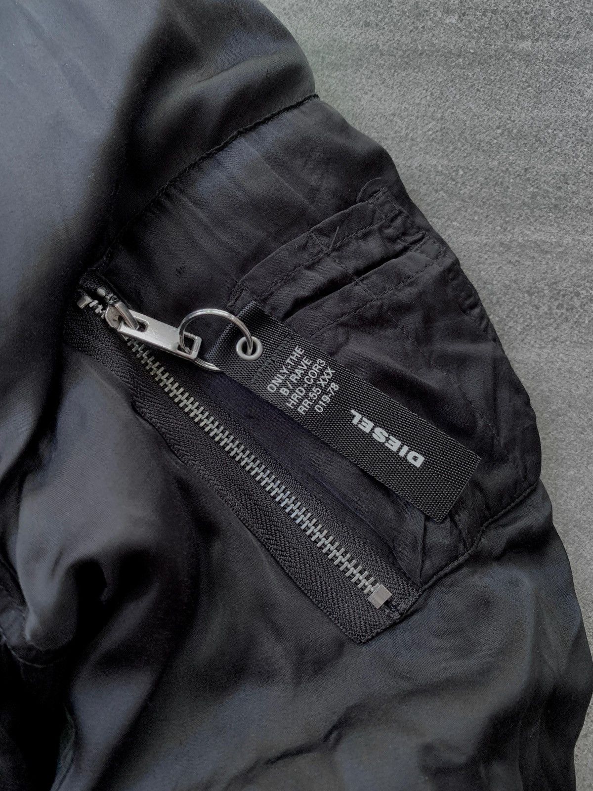 Diesel FREE TAX! MA-1 Utility Cropped Bomber Jacket Size S / US 4 / IT 40 - 6 Thumbnail
