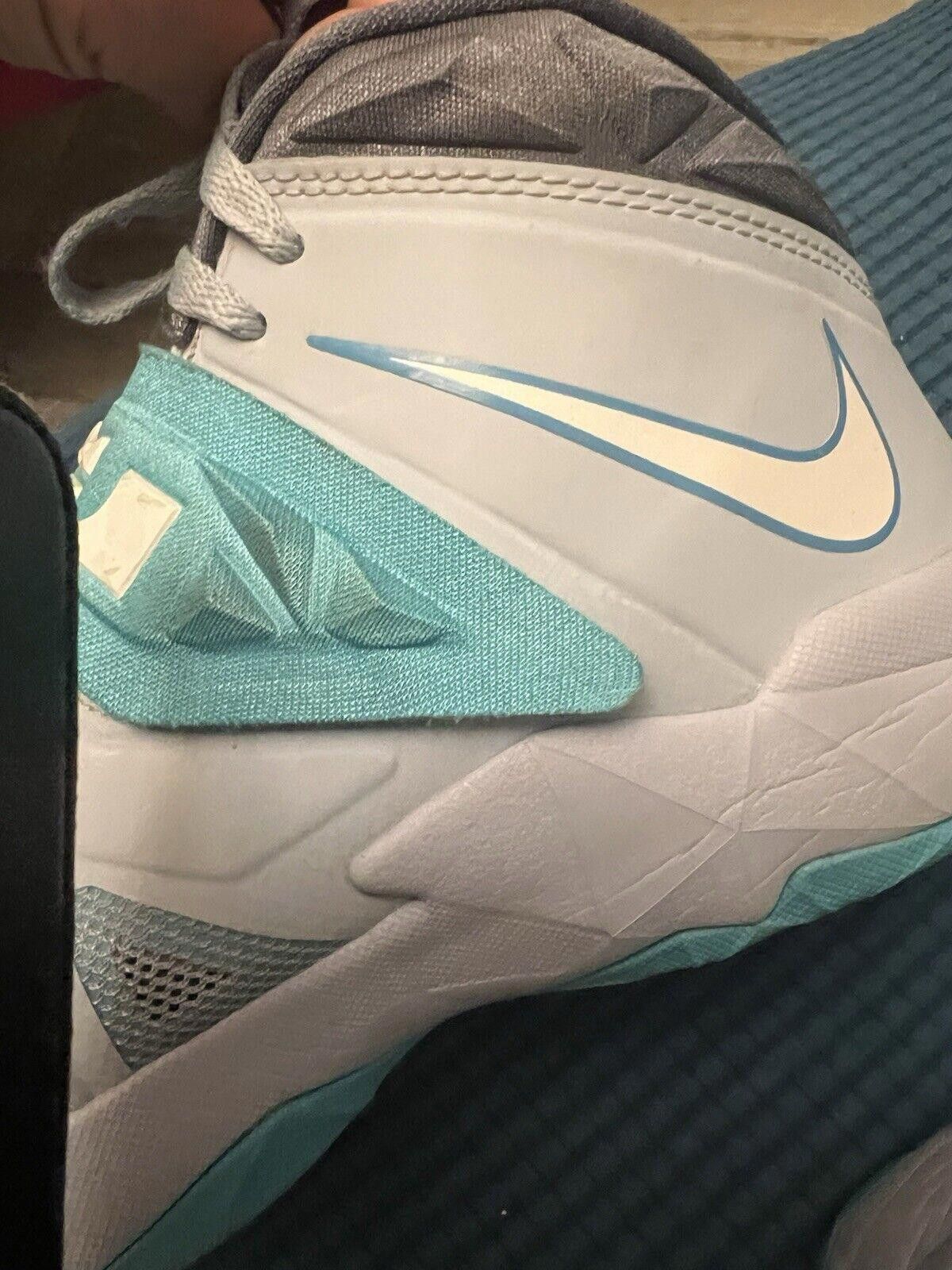 Nike Size 9 - Nike Zoom Soldier 7 Gray Size US 9 / EU 42 - 6 Thumbnail