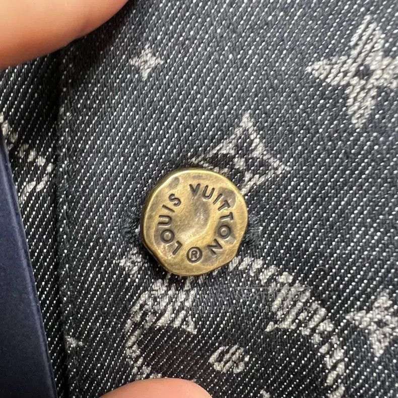 Louis Vuitton Louis Vuitton Monogram SS24 Gypsophila paniculata Logo Den Size US M / EU 48-50 / 2 - 3 Thumbnail