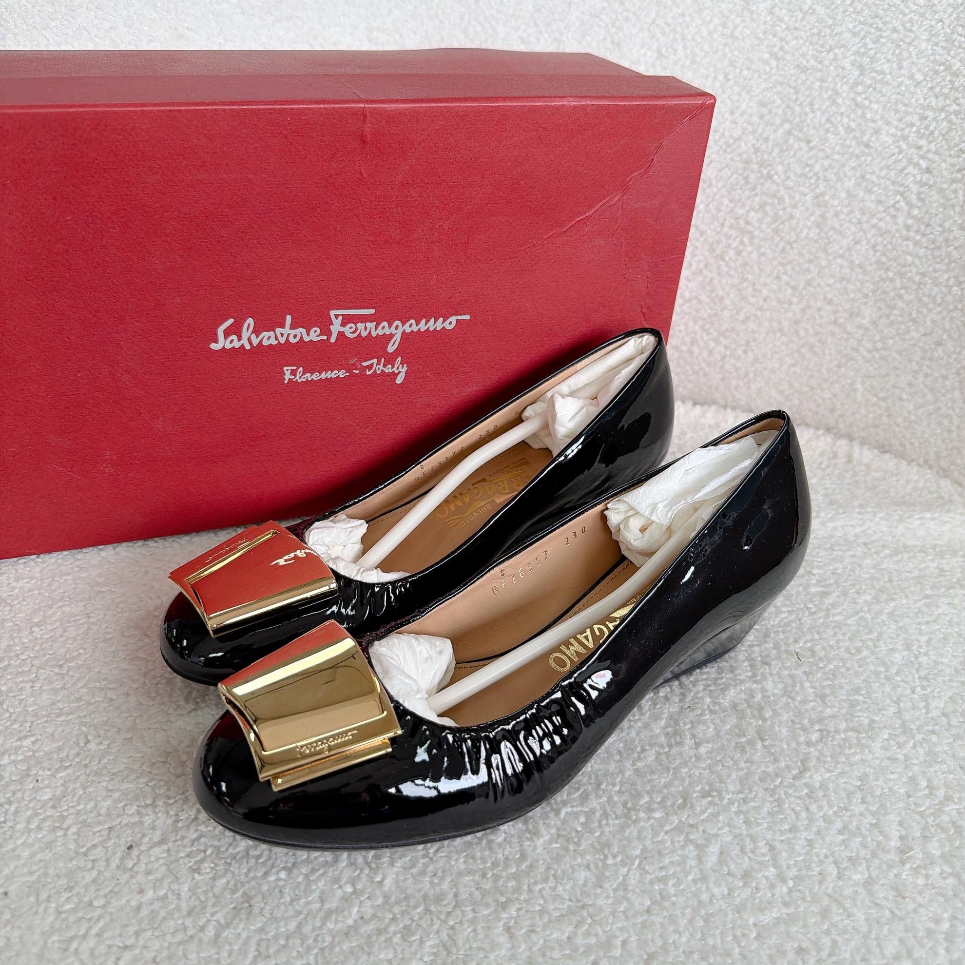 Salvatore Ferragamo Ferragamo Black Patent Leather Pumps Size 6 Size US 6 / IT 36 - 1 Thumbnail