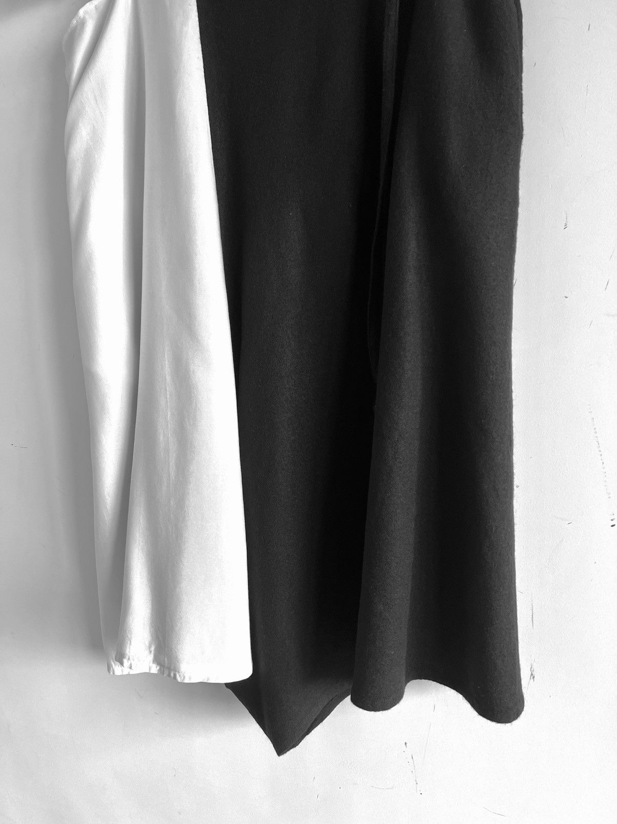 Yohji Yamamoto Yohji Yamamoto - Asymmetrical Black White Wide Skirt Pants Size 24" / US 00 / IT 34 - 3 Thumbnail