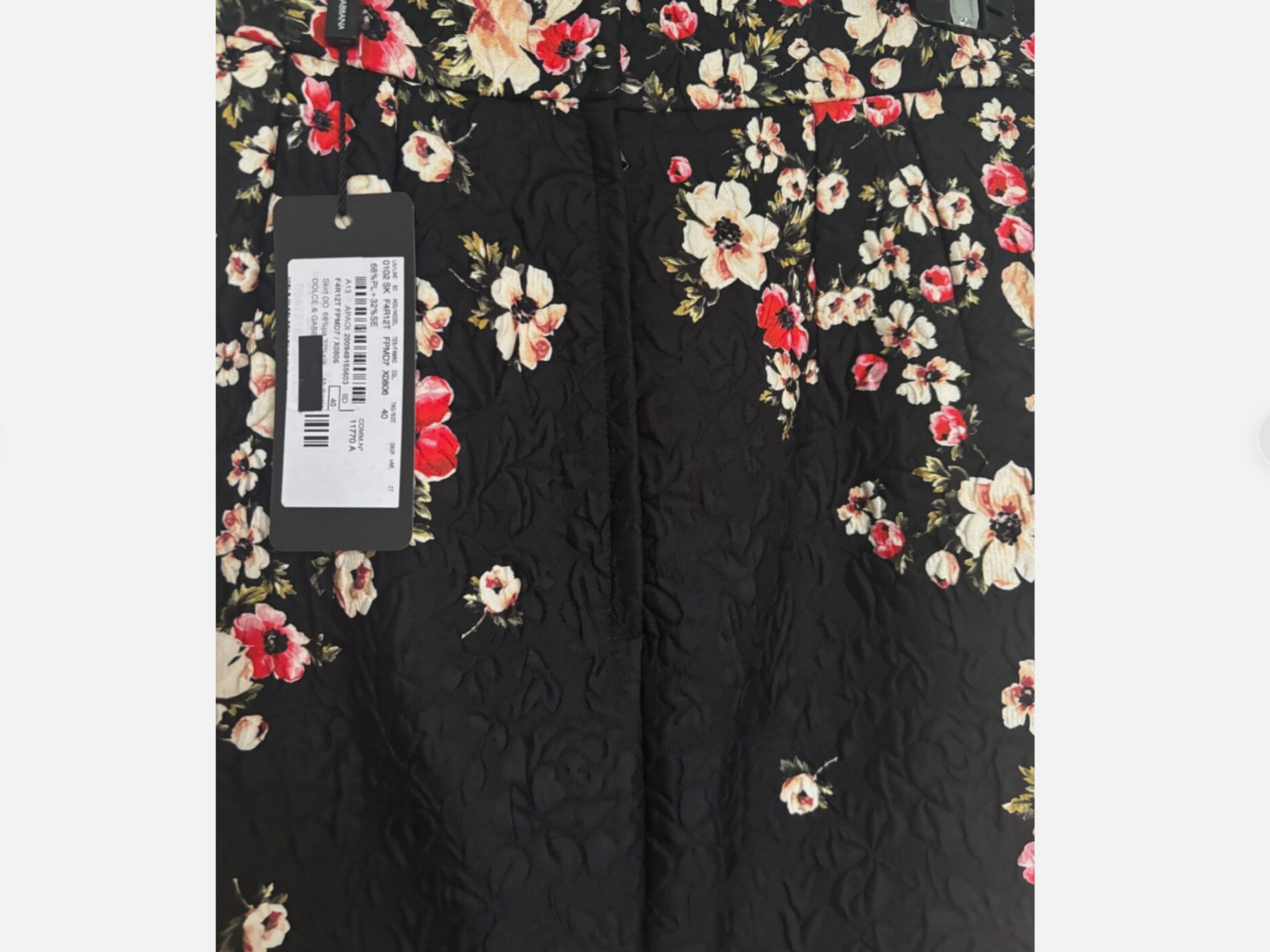 Dolce & Gabbana Dolce & Gabbana Floral Skirt, with original tags Size 27" / US 4 / IT 40 - 5 Thumbnail