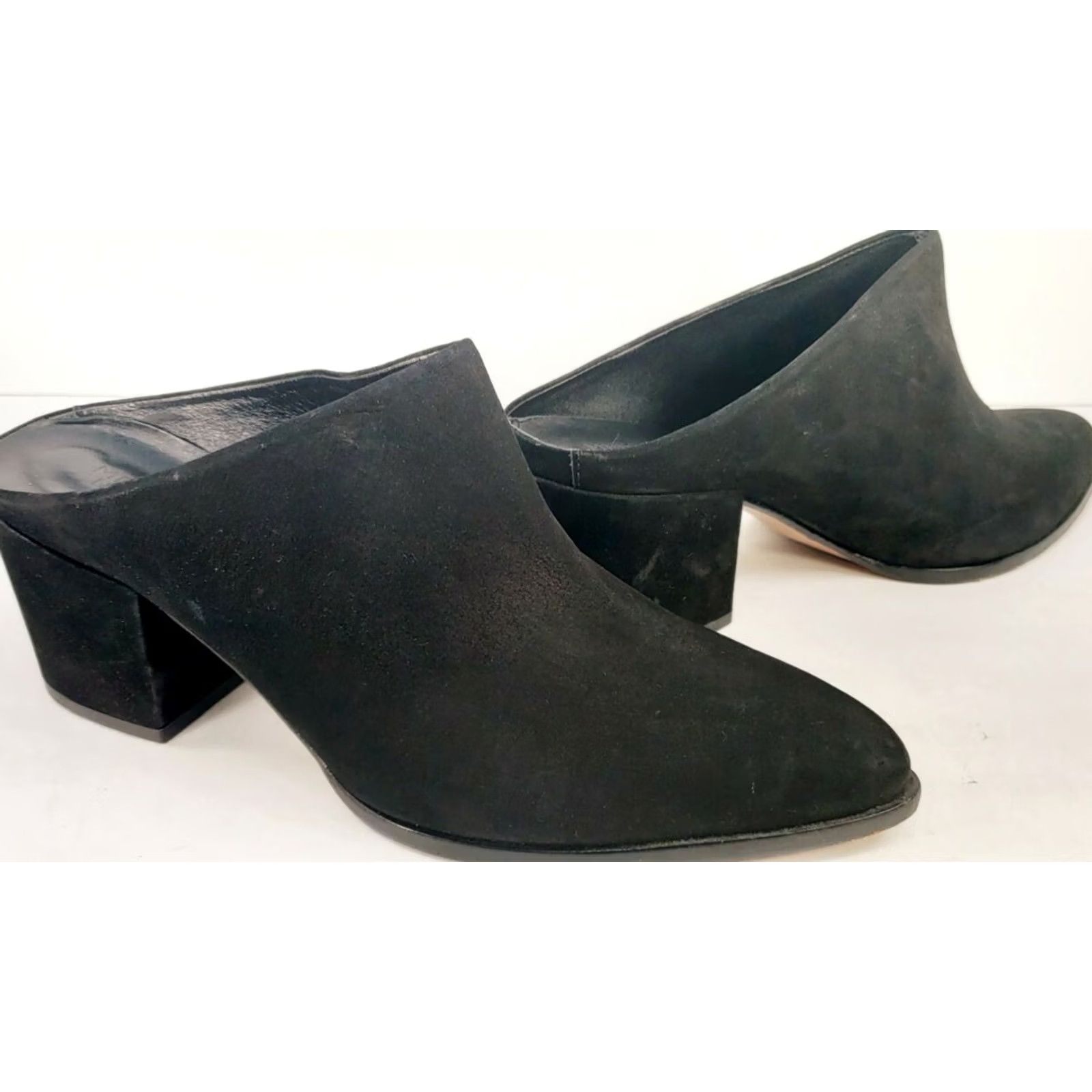 Vintage Messeca New York Women's Size 7 Black Suede Mule 2.75" Block Heel Pointed Toe Shoes Size US 7 / IT 37 - 2 Thumbnail