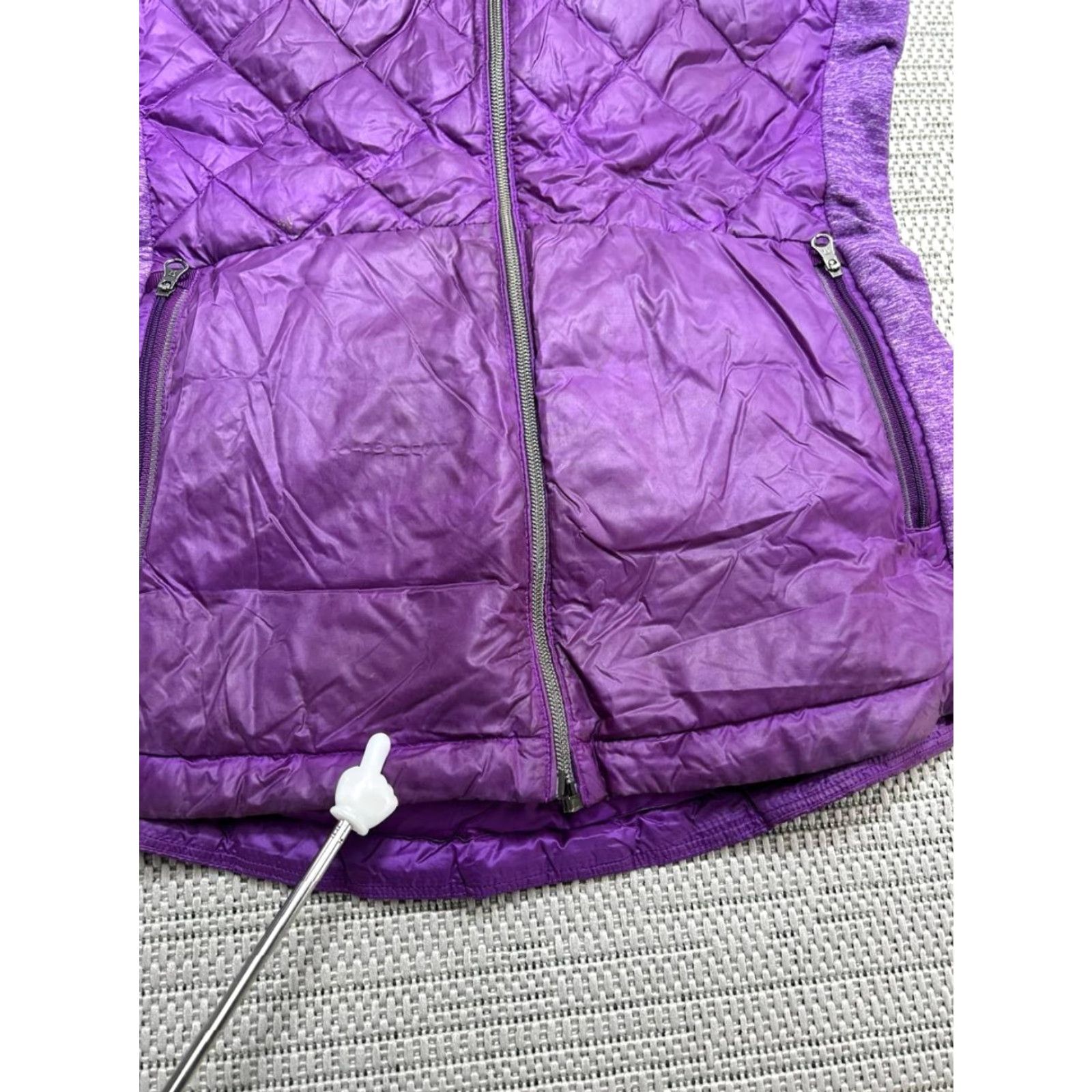 Lululemon VINTAGE Lululemon Down For A Run Puffer Vest Womens 8 Purple Insulated Water Resistant Size M / US 6-8 / IT 42-44 - 7 Thumbnail