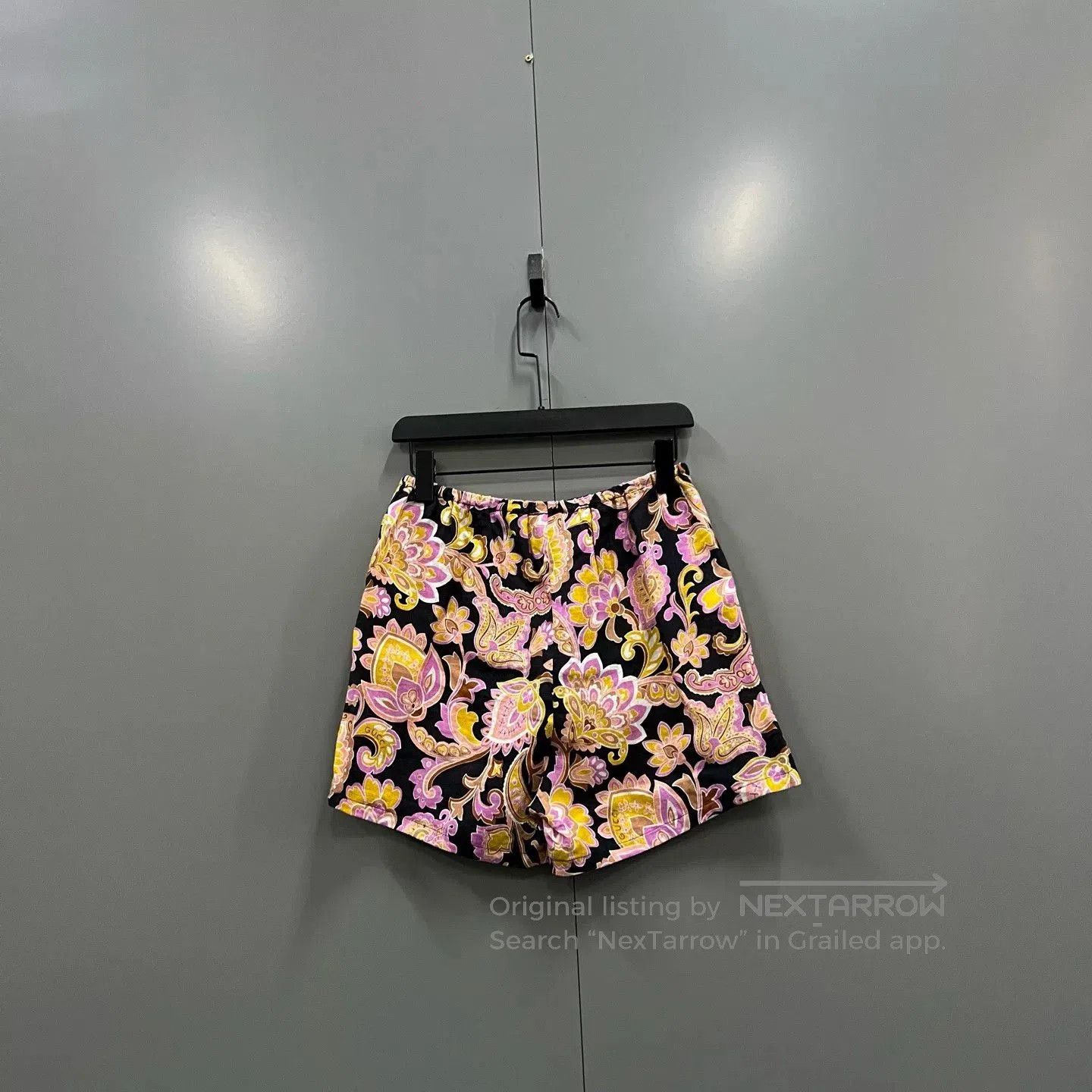 Gucci gucci floral print shorts in size 42. Size 41" - 2 Thumbnail