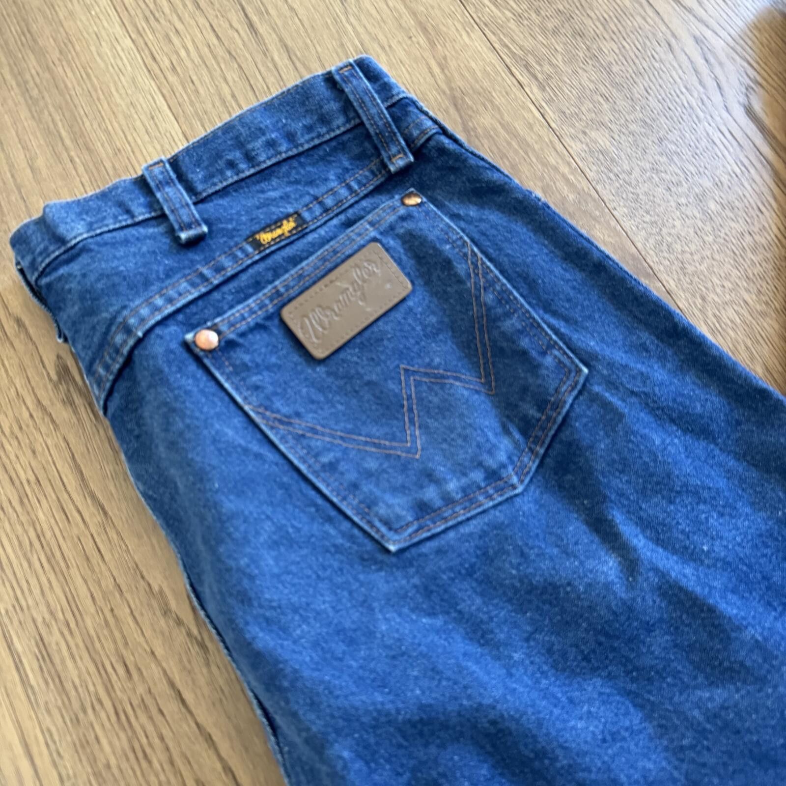 Wrangler Wrangler Classic 36X34 Blue Denim Jeans Size US 36 / EU 52 - 1 Thumbnail