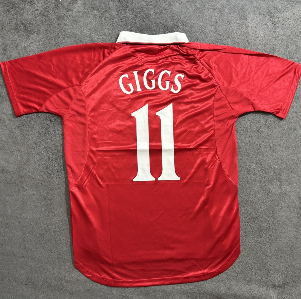 Umbro 1999-2000 Manchester United Home Jersey size XL Size US XL / EU 56 / 4 - 1 Thumbnail
