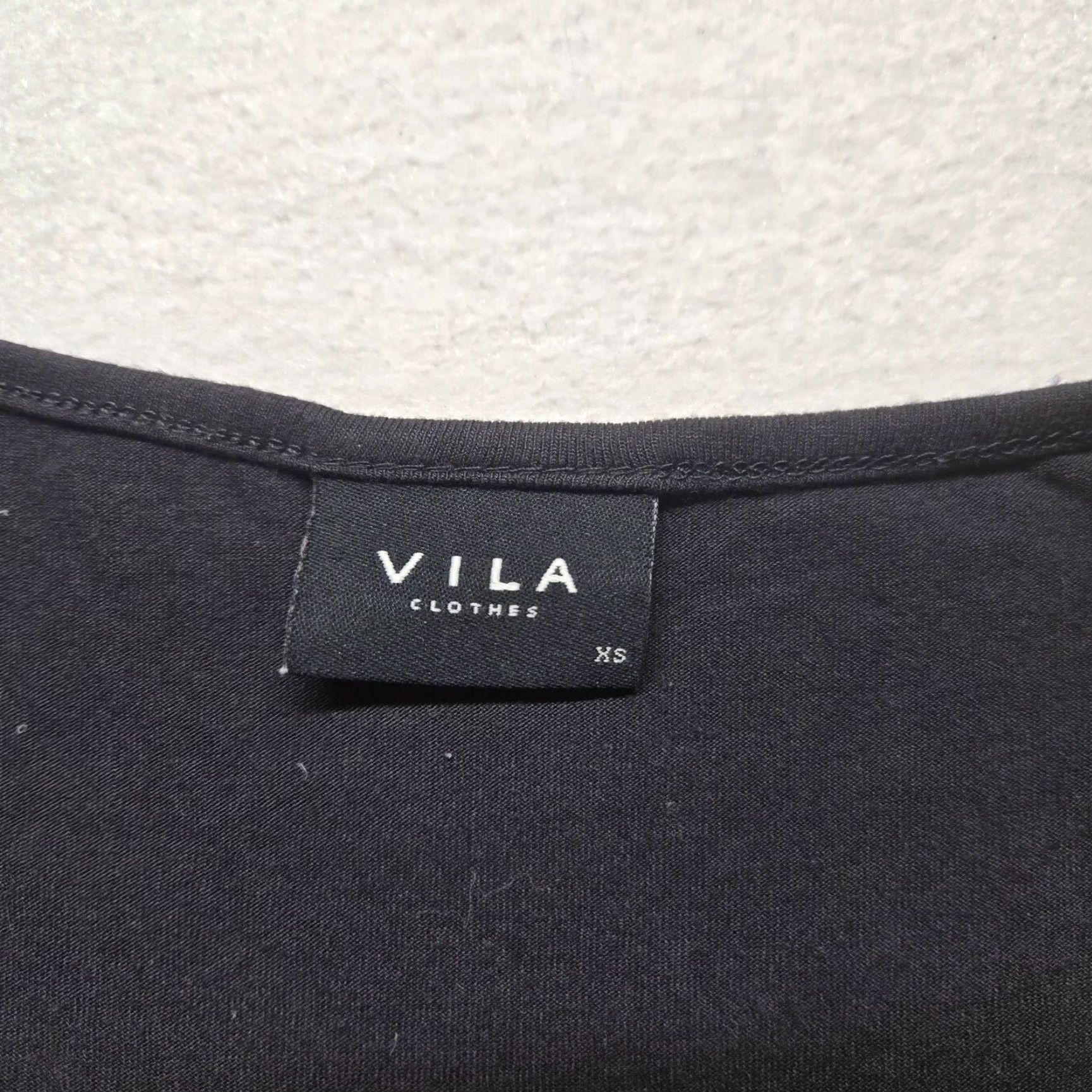 Vintage Vila Shirt Tank Top Sleeveless Adult XS Black Women XS Vila Shimmer Solid Black Tank Top Shirt Sleeveless Adult Women's XS Extra Small Size XS / US 0-2 / IT 36-38 - 3 Thumbnail