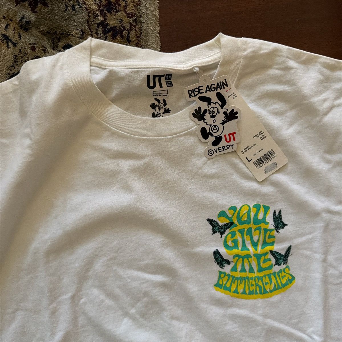 Uniqlo Uniqlo x Verdy Collab Tee Size US L / EU 52-54 / 3 - 2 Thumbnail
