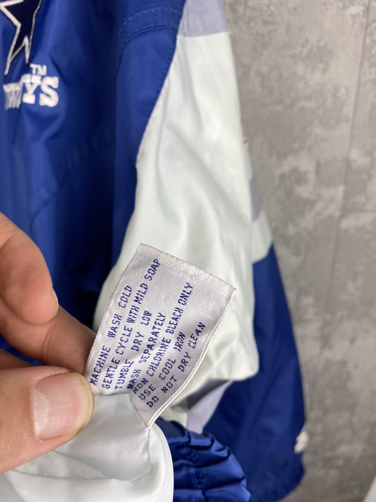 Starter Dallas Cowboys Starter Jacket Men's XL Blue NFL Football Size US XL / EU 56 / 4 - 12 Thumbnail