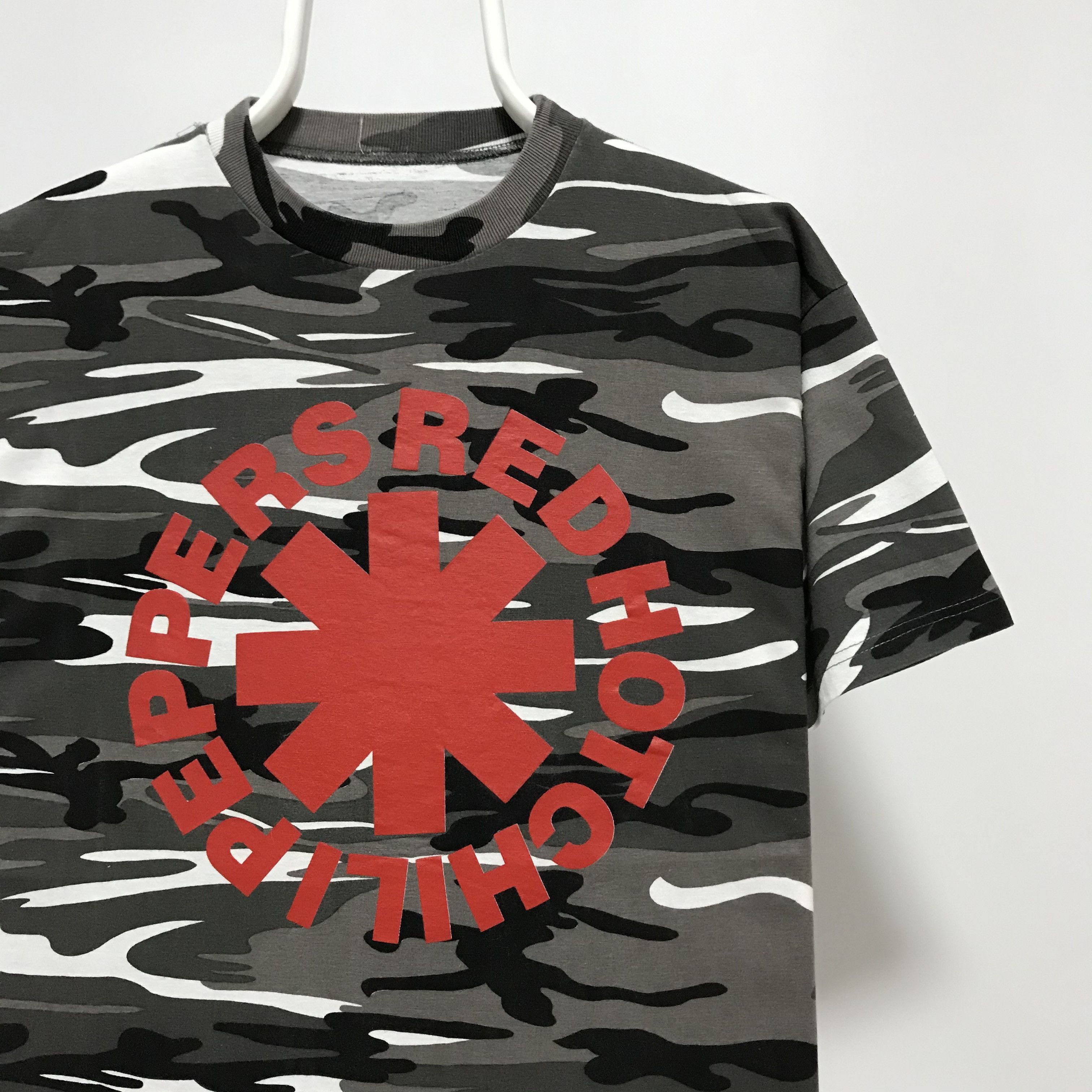 Band Tees RED HOT CHILI PEPPERS 2003 TOUR Vintage T-Shirt Tee 90s Size US M / EU 48-50 / 2 - 3 Thumbnail