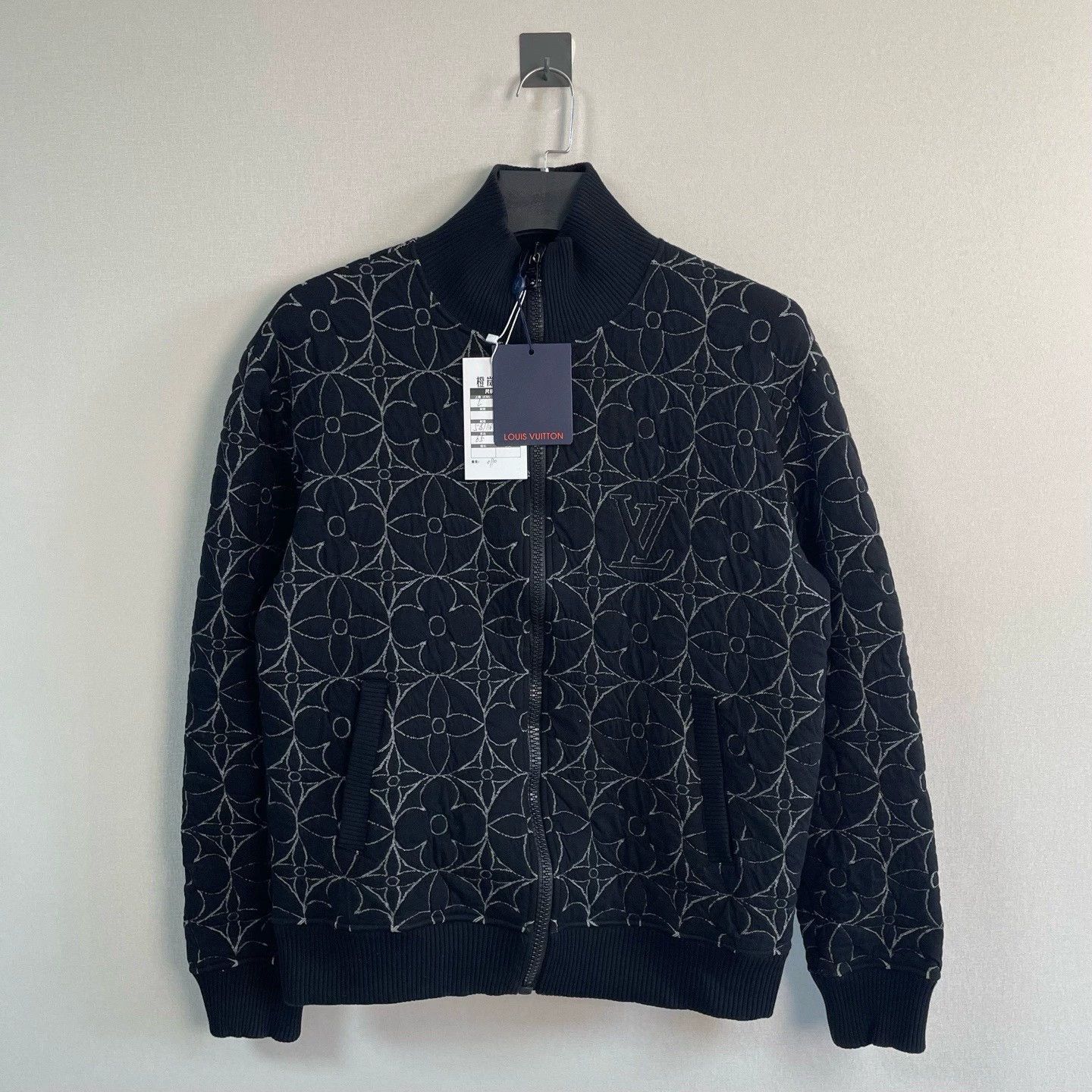 Louis Vuitton louis vuitton floral embroidered jacket in large Size L / US 10 / IT 46 - 1 Thumbnail
