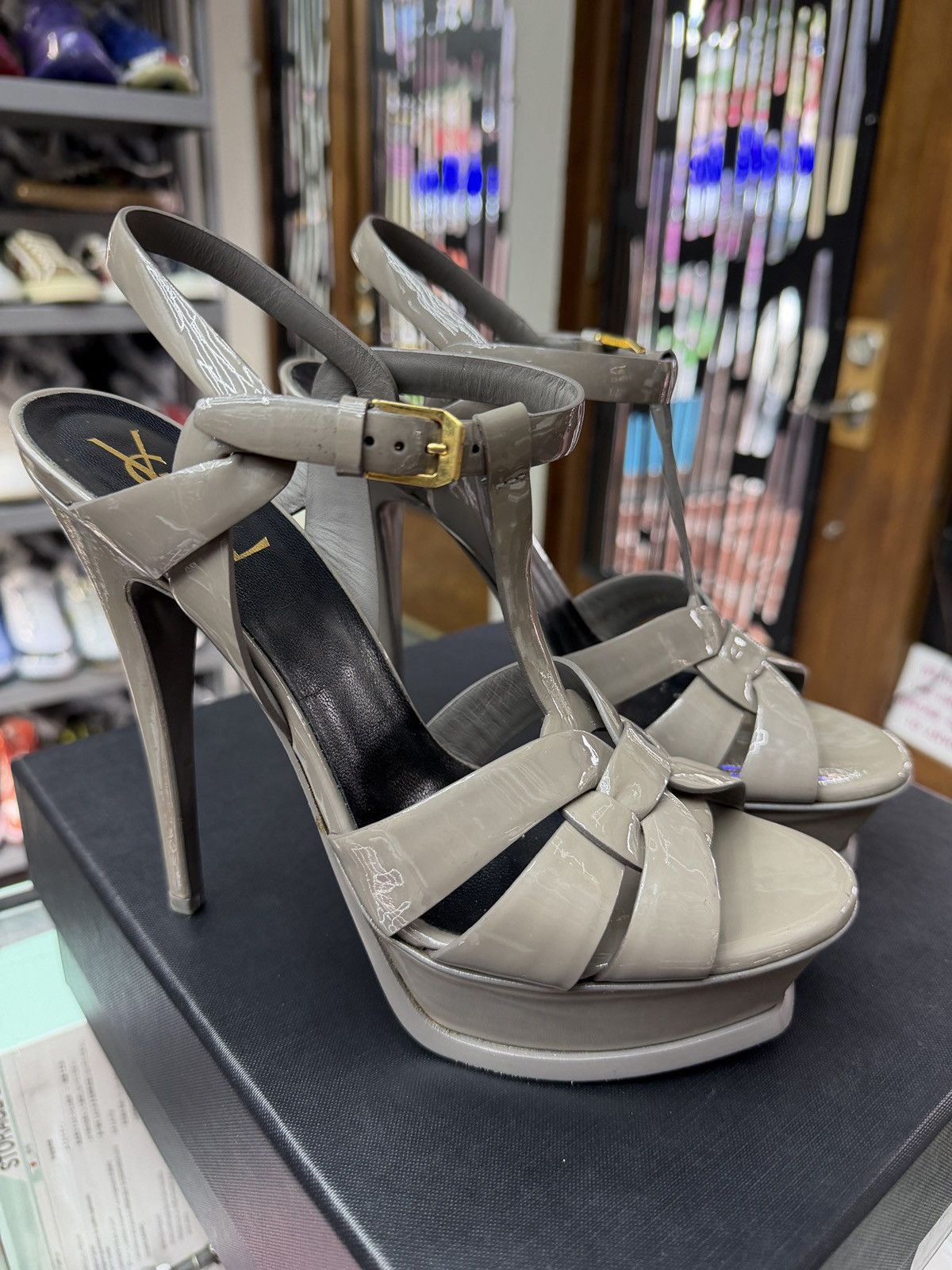 Yves Saint Laurent Yves Saint Laurent Patent Tribute Heels Size US 8.5 / IT 38.5 - 1 Thumbnail