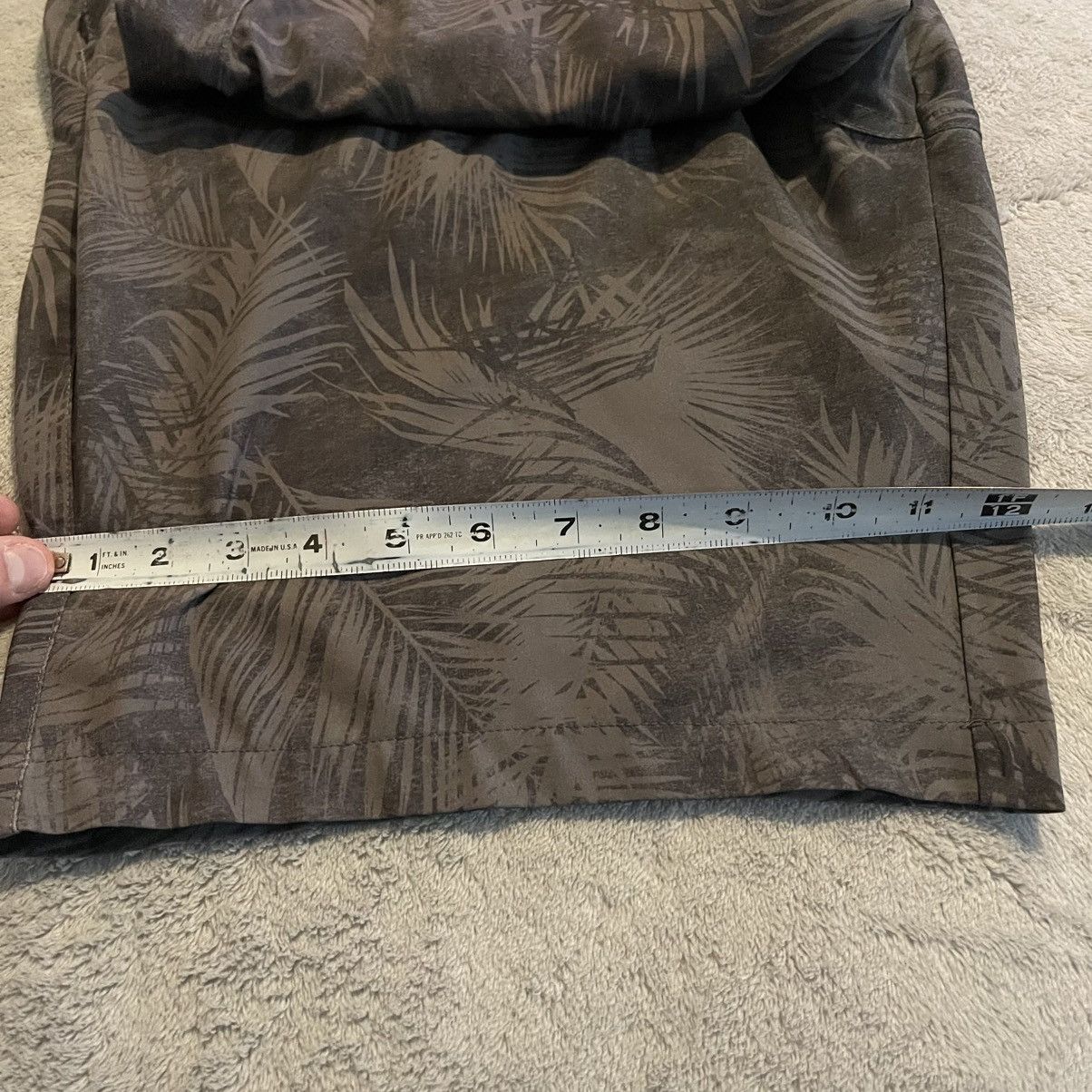 Ocean Current Ocean Current Men Hybrid Shorts Size 36 Gray Palm Leaf Print Size US 36 / EU 52 - 9 Thumbnail