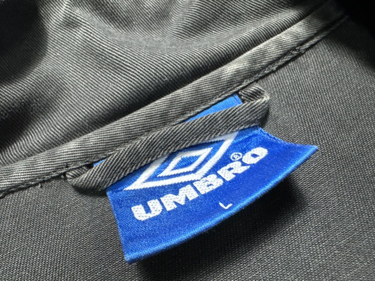 Umbro Umbro FC Manchester United Vintage 90’s Track Top Jacket Size US L / EU 52-54 / 3 - 7 Thumbnail