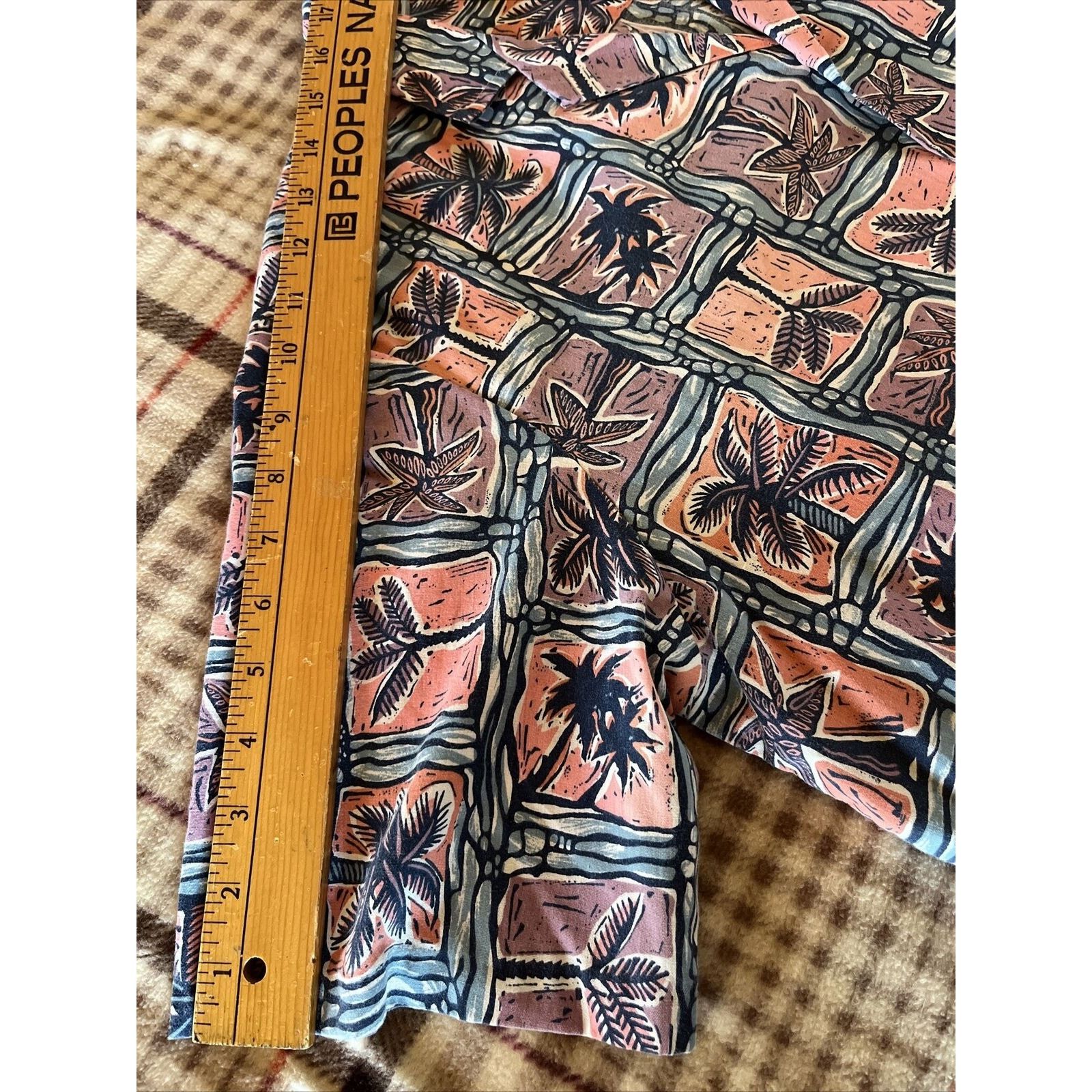 Other Malihini Men’s L Red Palm Button Cotton Blend Hawaiian Shirt Size US L / EU 52-54 / 3 - 15 Thumbnail